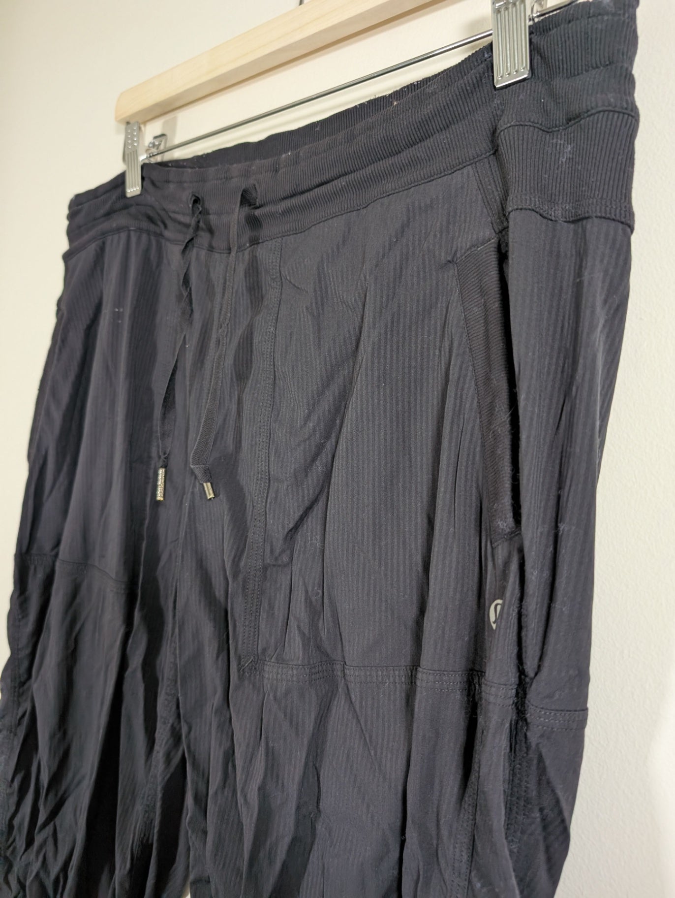 Lululemon dance studio pants - SZ 10