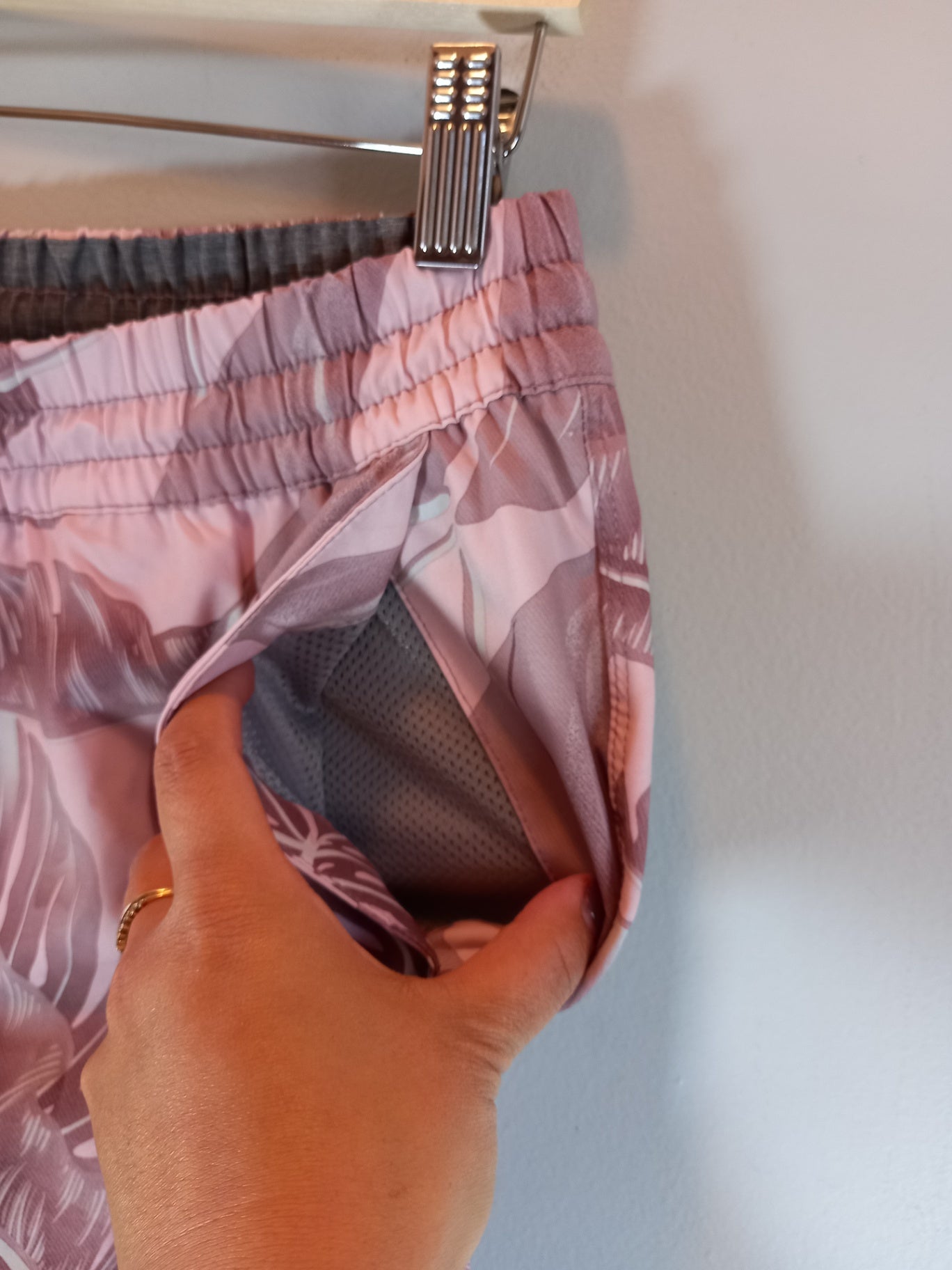 Hurley Pink Men's Swim Shorts - Medium