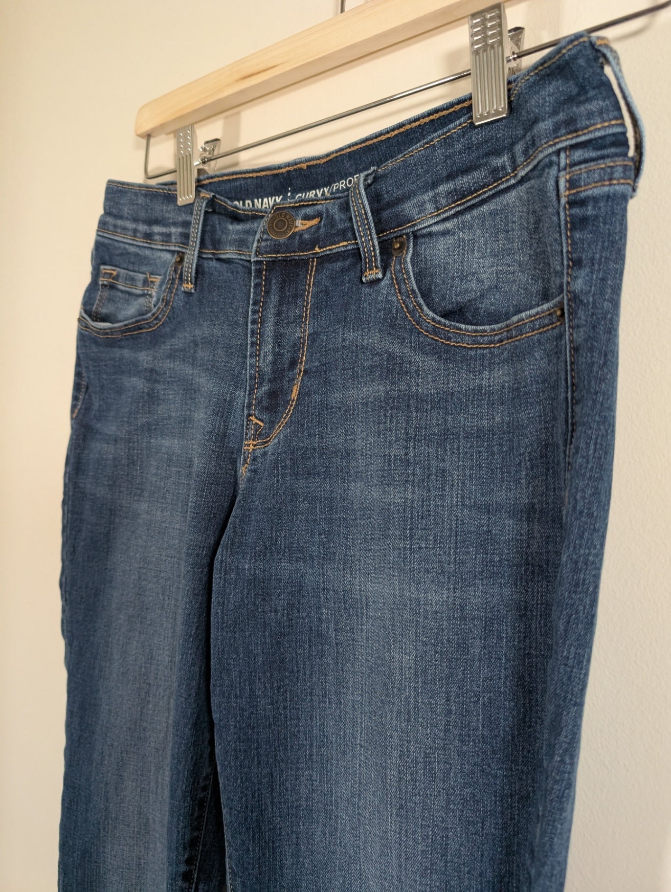 Old Navy curvy mid-rise - 4 Reg