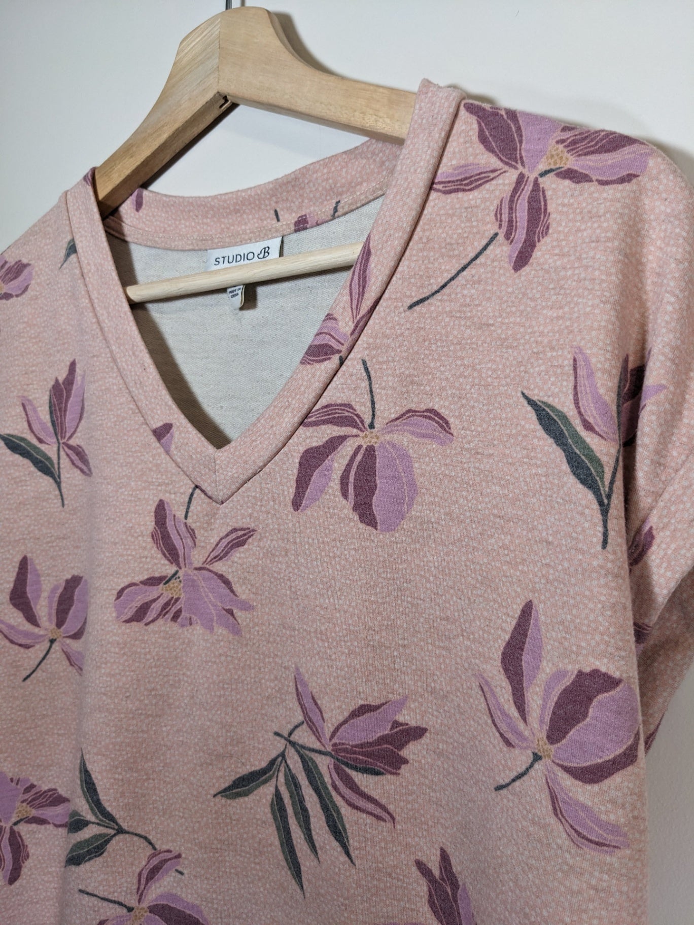 Studio B Pink Floral T-Shirt - Small
