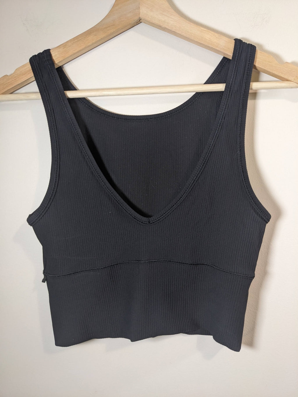Lululemon Black Crop Tank - appears sz 4