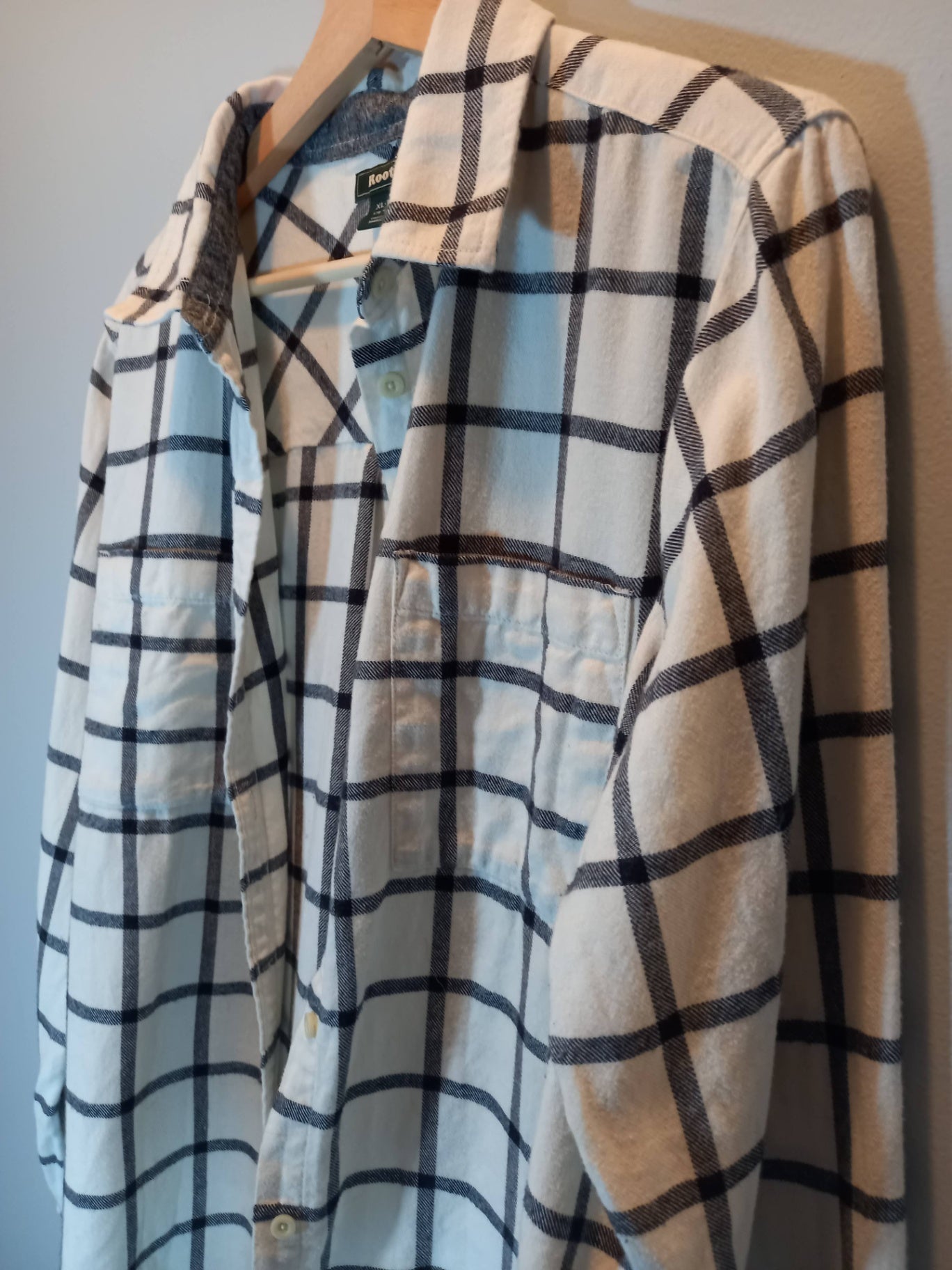 Roots White & Grey Plaid Flannel  Shirt Sz XL