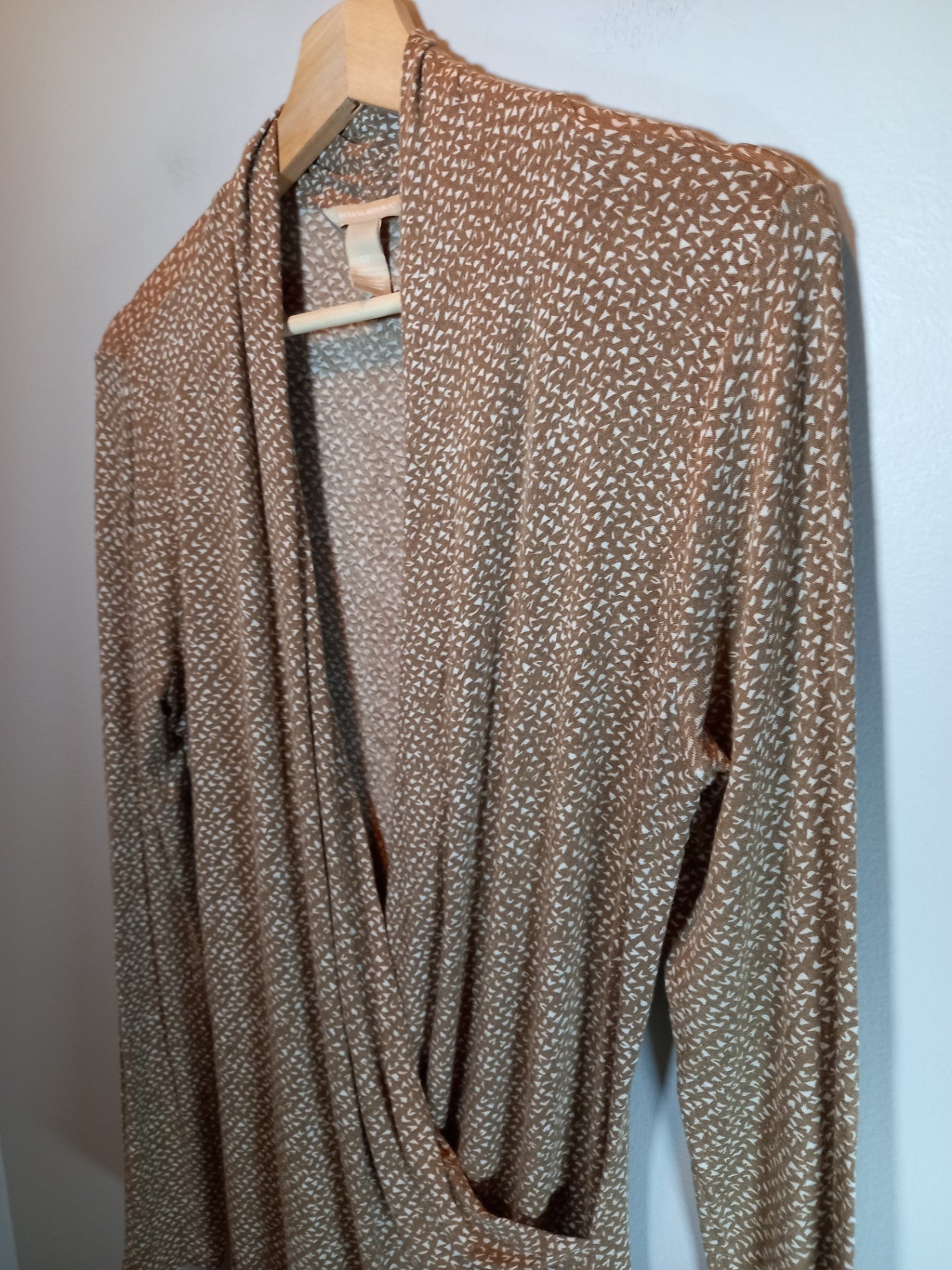 Banana Republic Tan & White Long Sleeve Sz S
