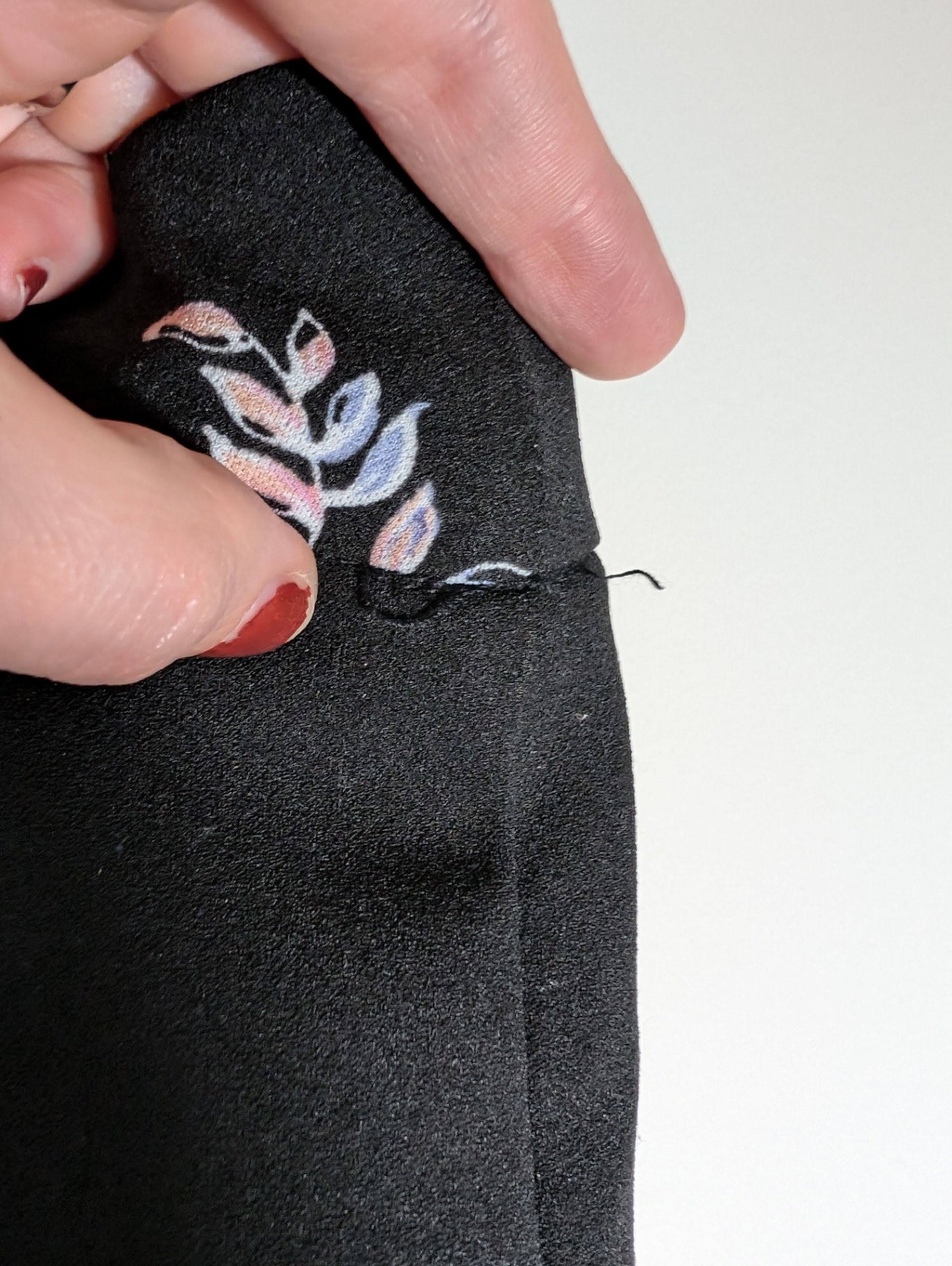 Michel Studio Collection Floral Pant - SZ 18 (loose threads)