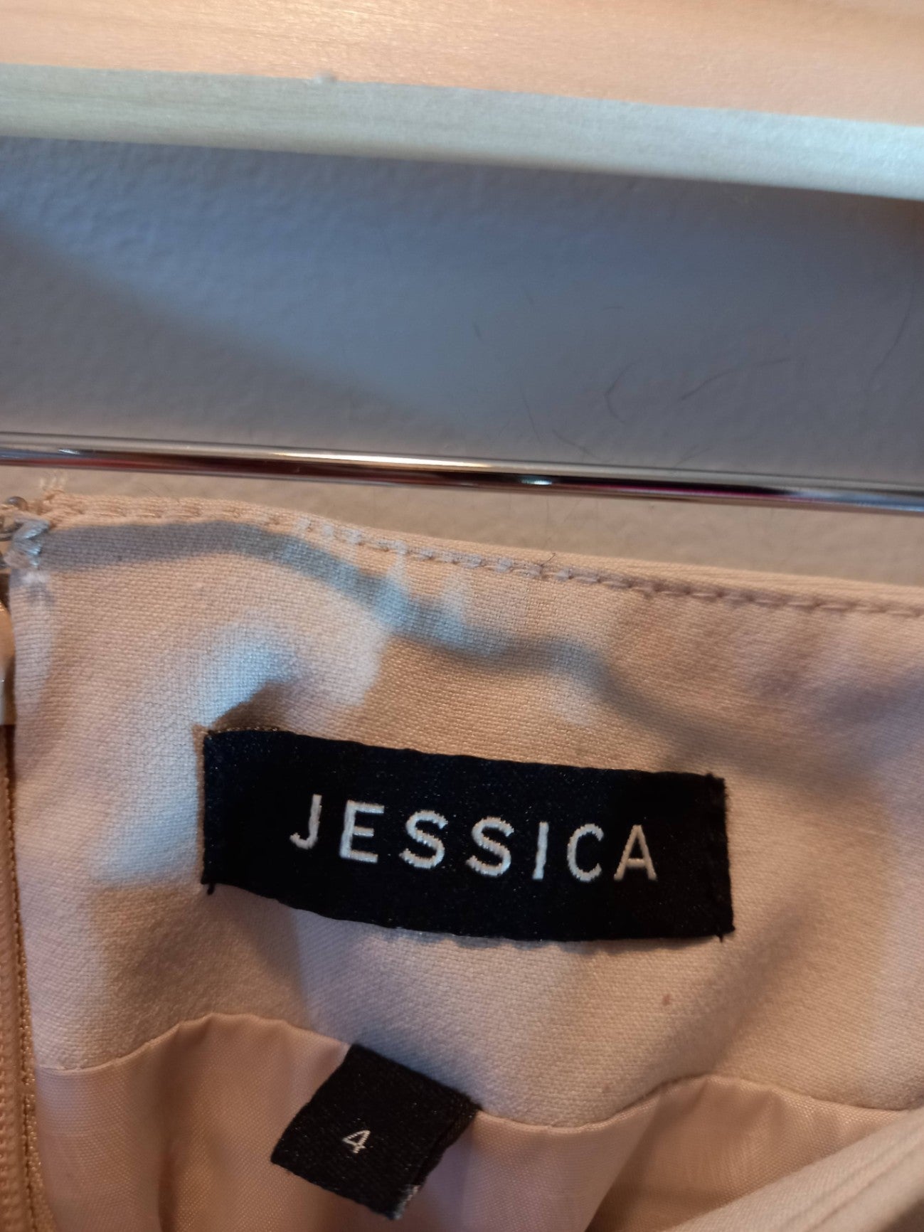 Jessica Cream Pencil Skirt Sz 4