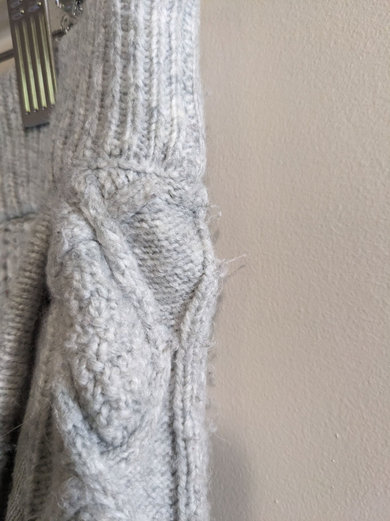Express Cable Knit Joggers - Medium