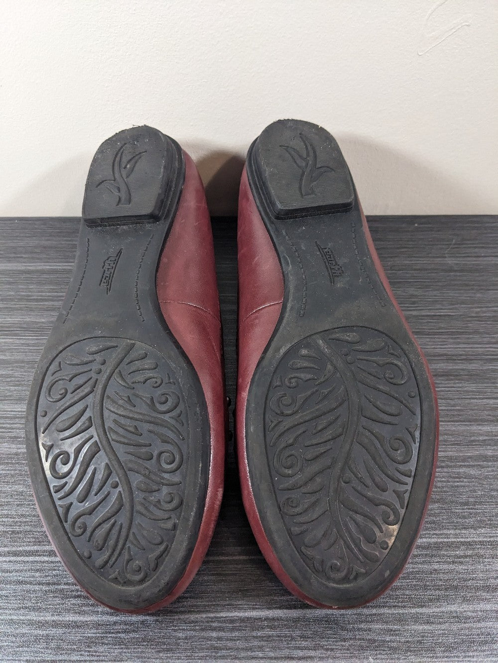 Earth Bellflower Merlot Ballet Flats - Sz 6.5