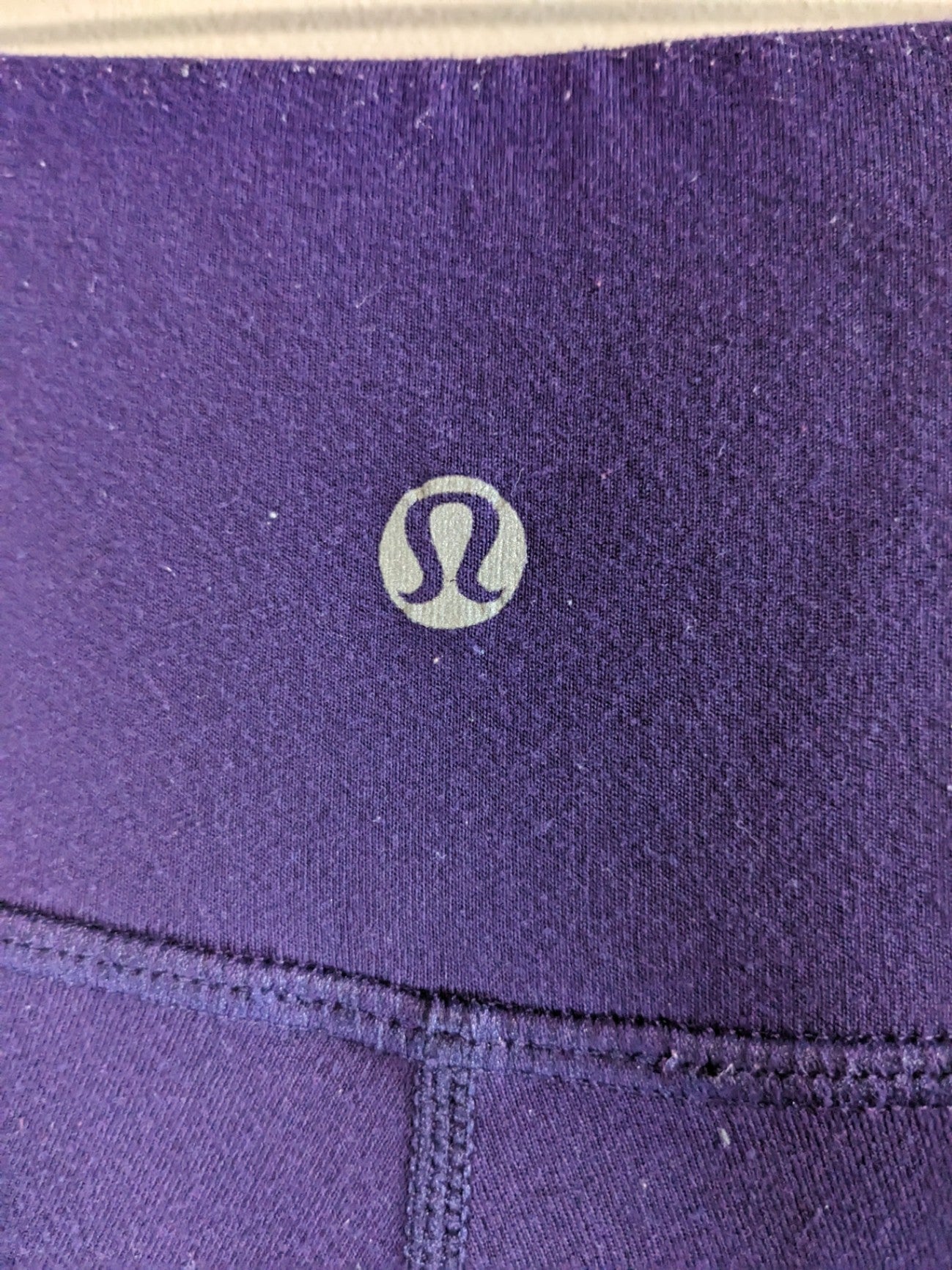 Lululemon Black/Purple Reversible Leggings - Sz 8