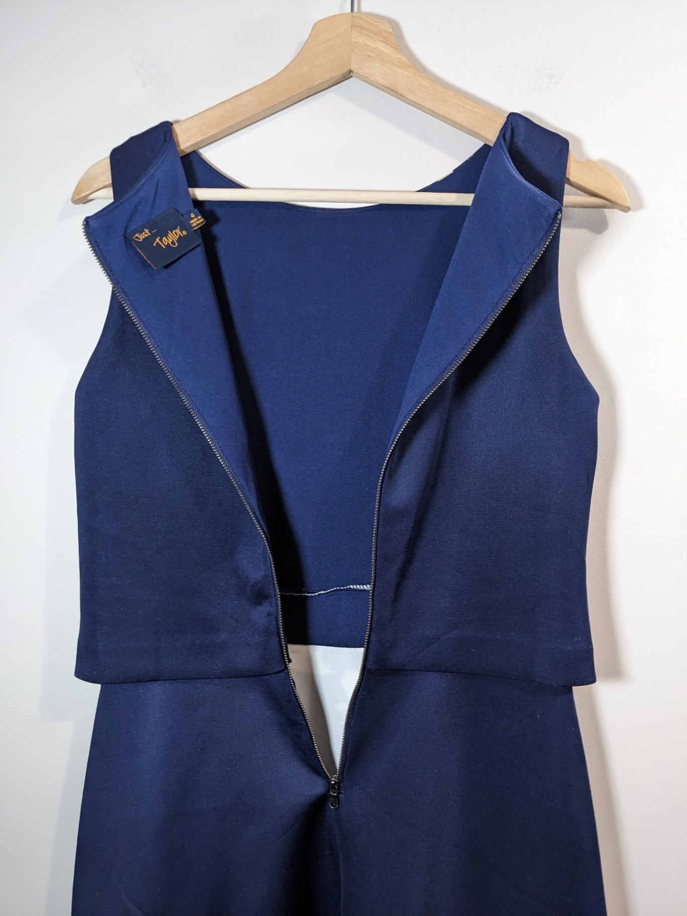 Just Taylor Navy Floral Dress
