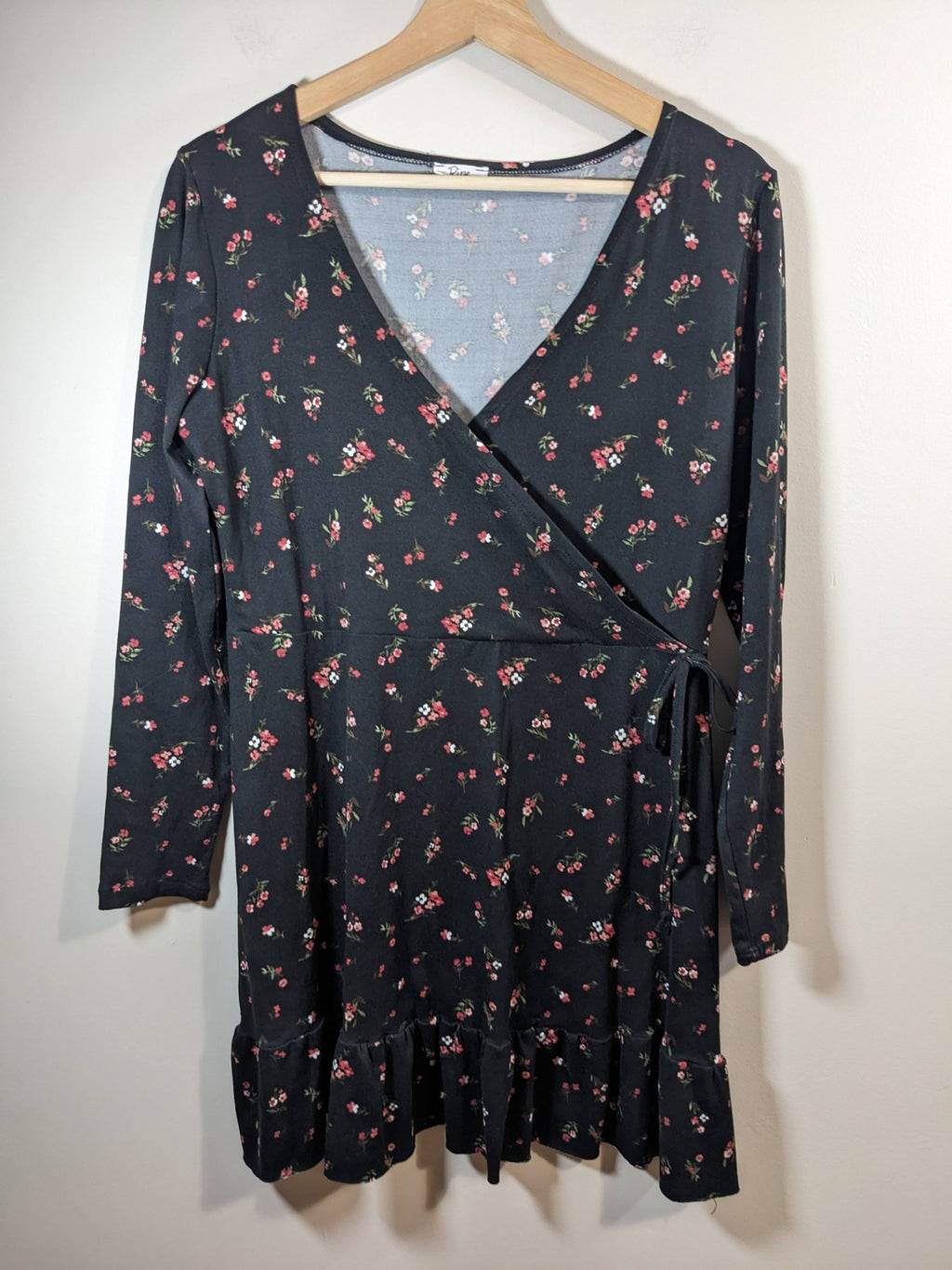 Ripe black floral dress Medium