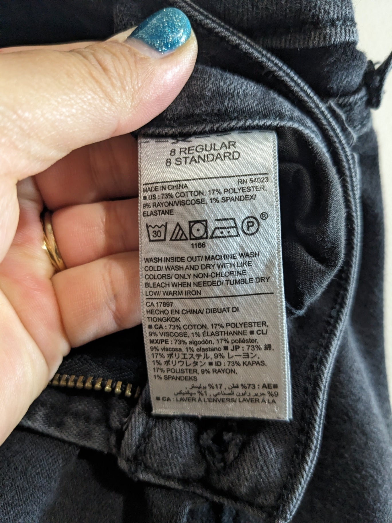 Old Navy distressed rockstar mid-rise jeans - SZ 8