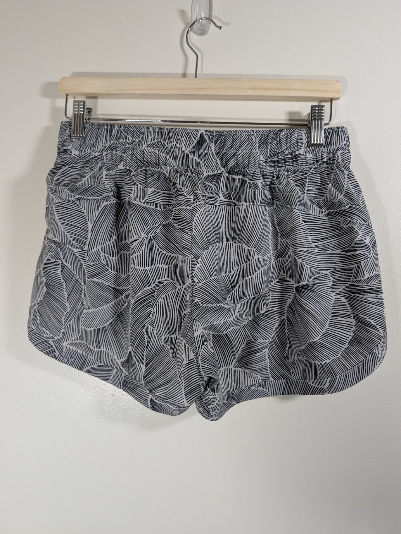 Gap leaf shorts - Small