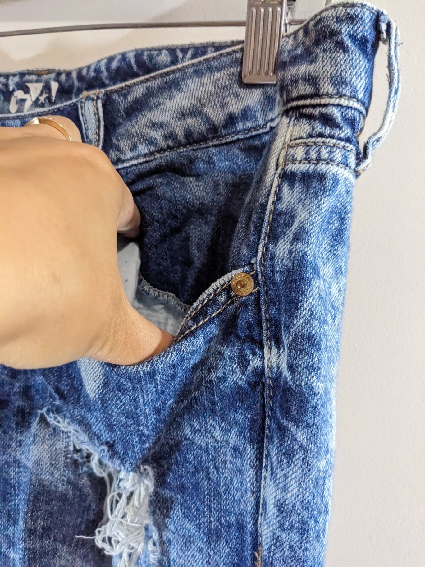 Garage Distressed Boyfriend Distressed Jeans - Sz 7