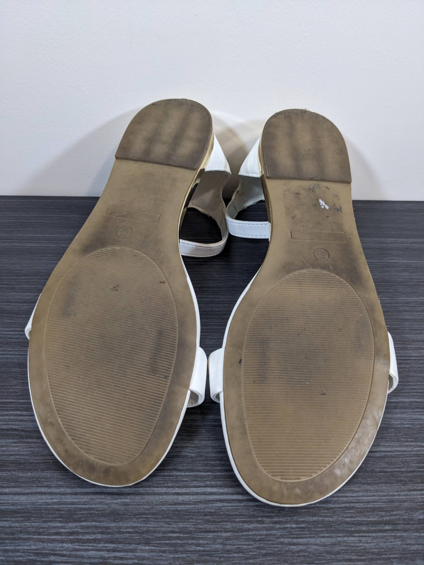 Le Chateau White Sandals