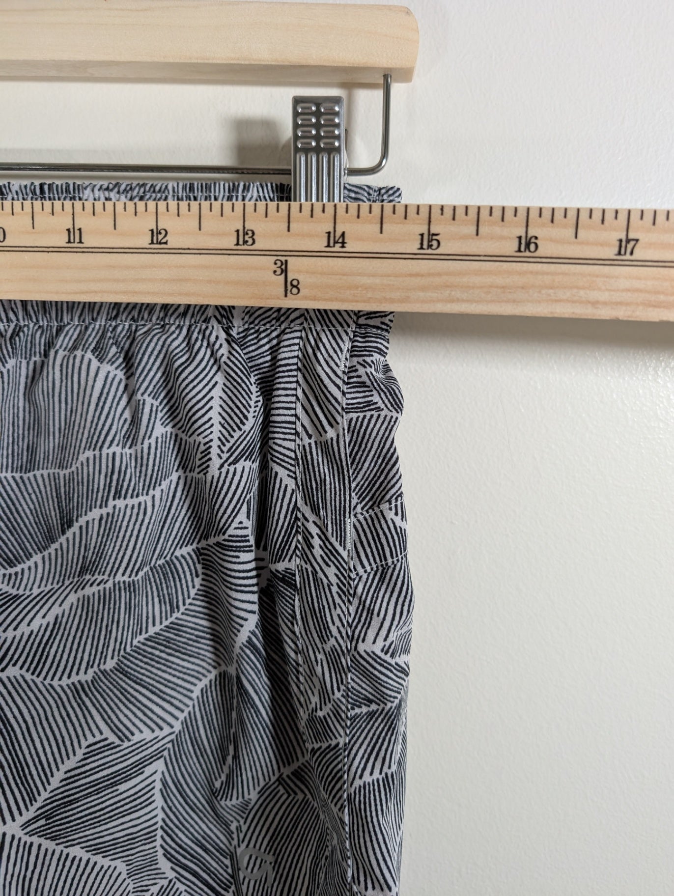 Gap leaf shorts - Small