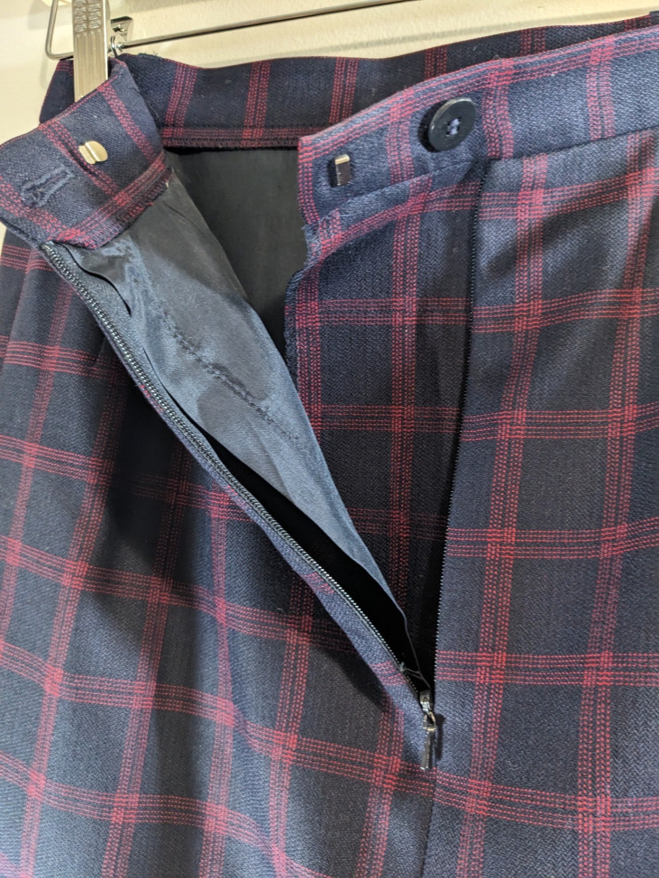 Jaeger Plaid Wool/Silk Skirt - appears xs