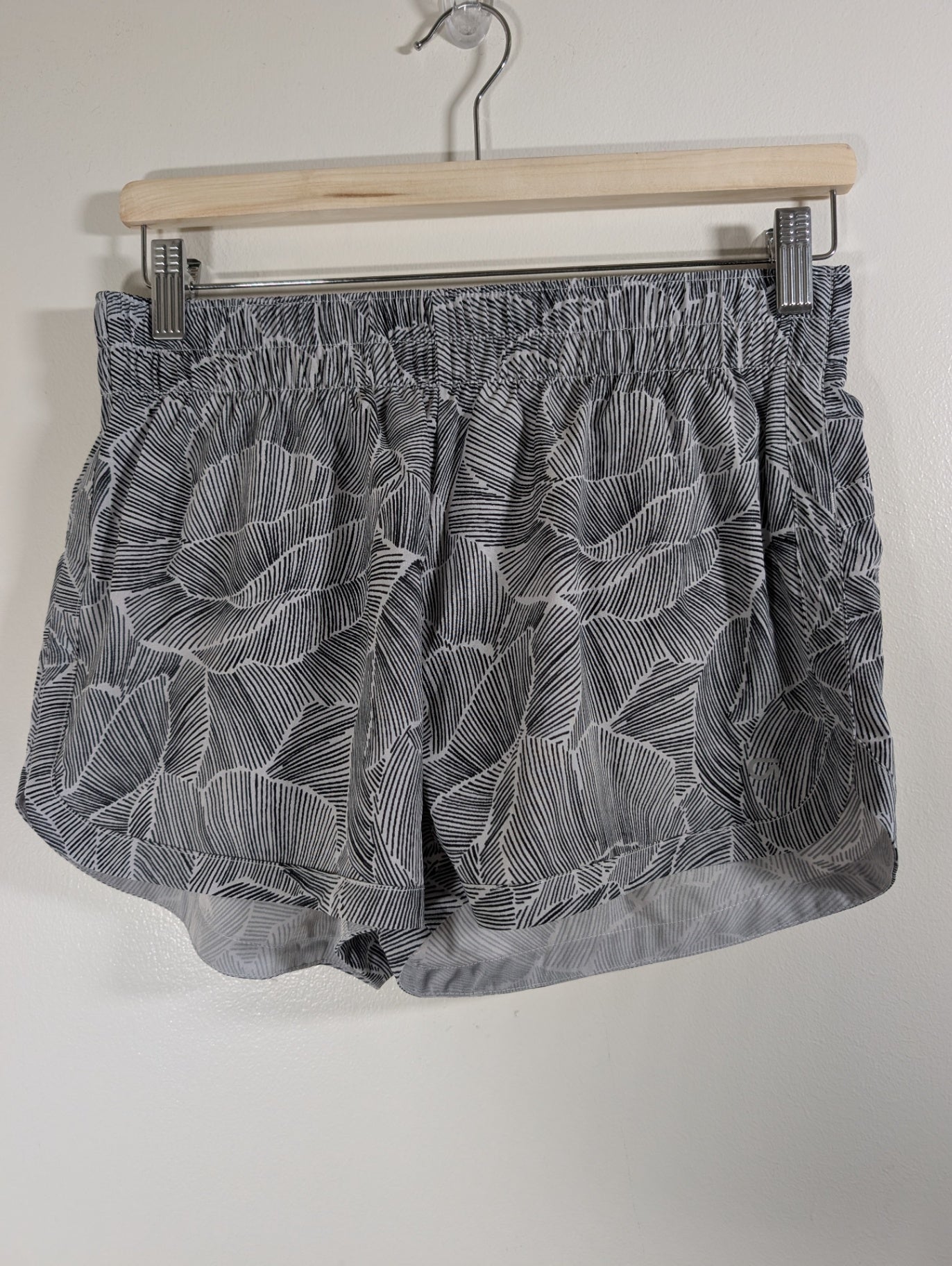 Gap leaf shorts - Small