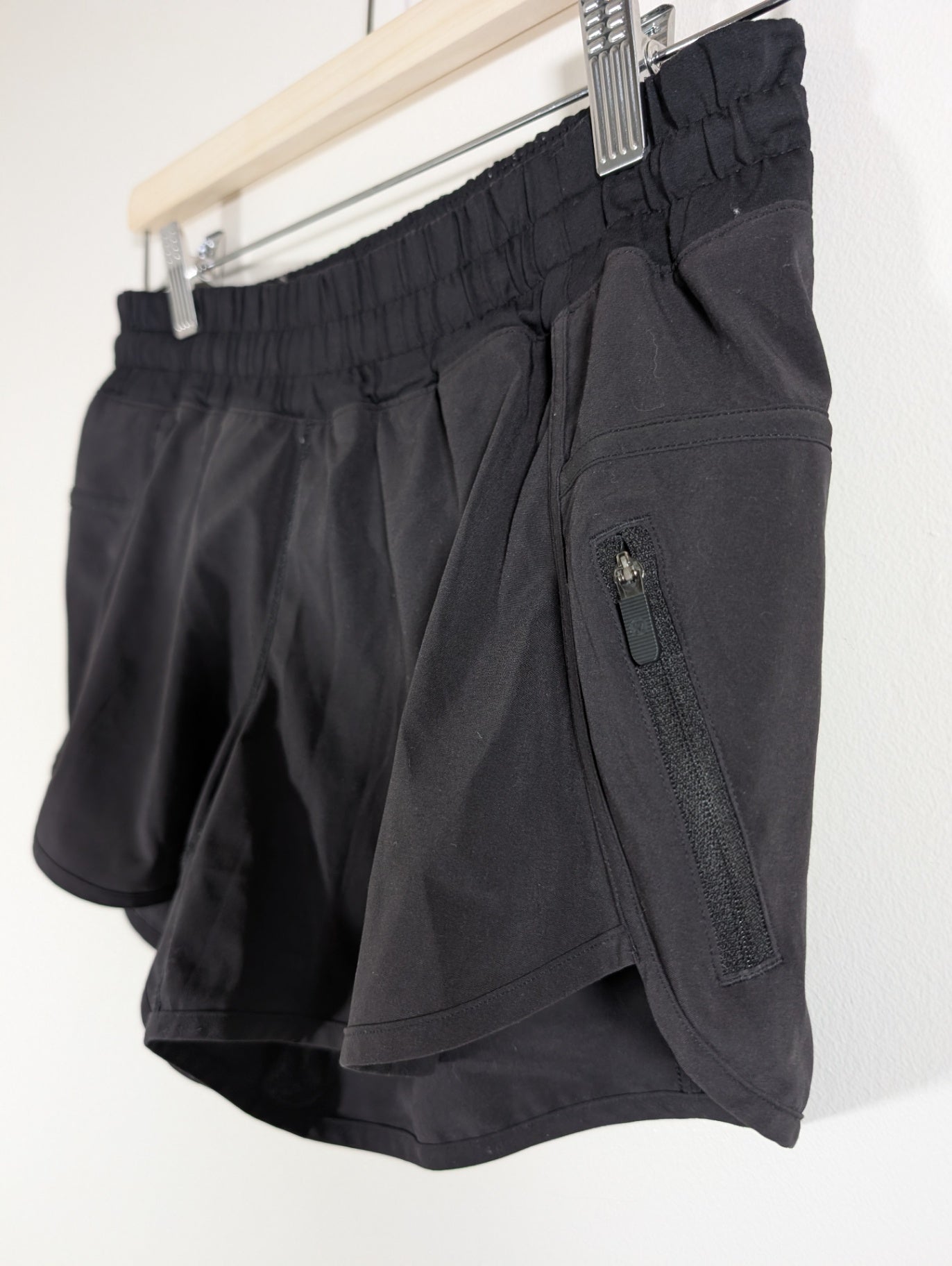 Lululemon black shorts - 6
