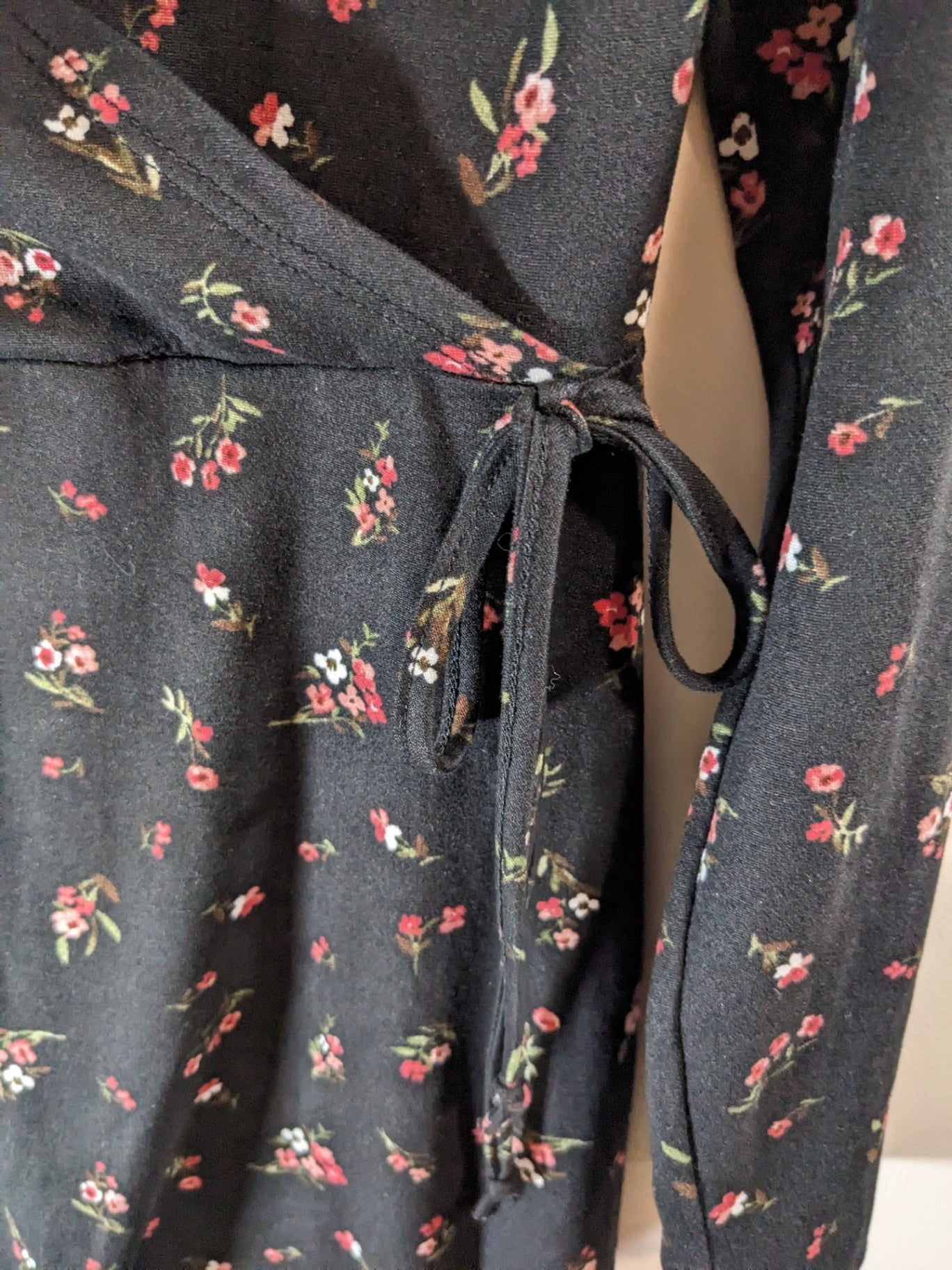 Ripe black floral dress Medium