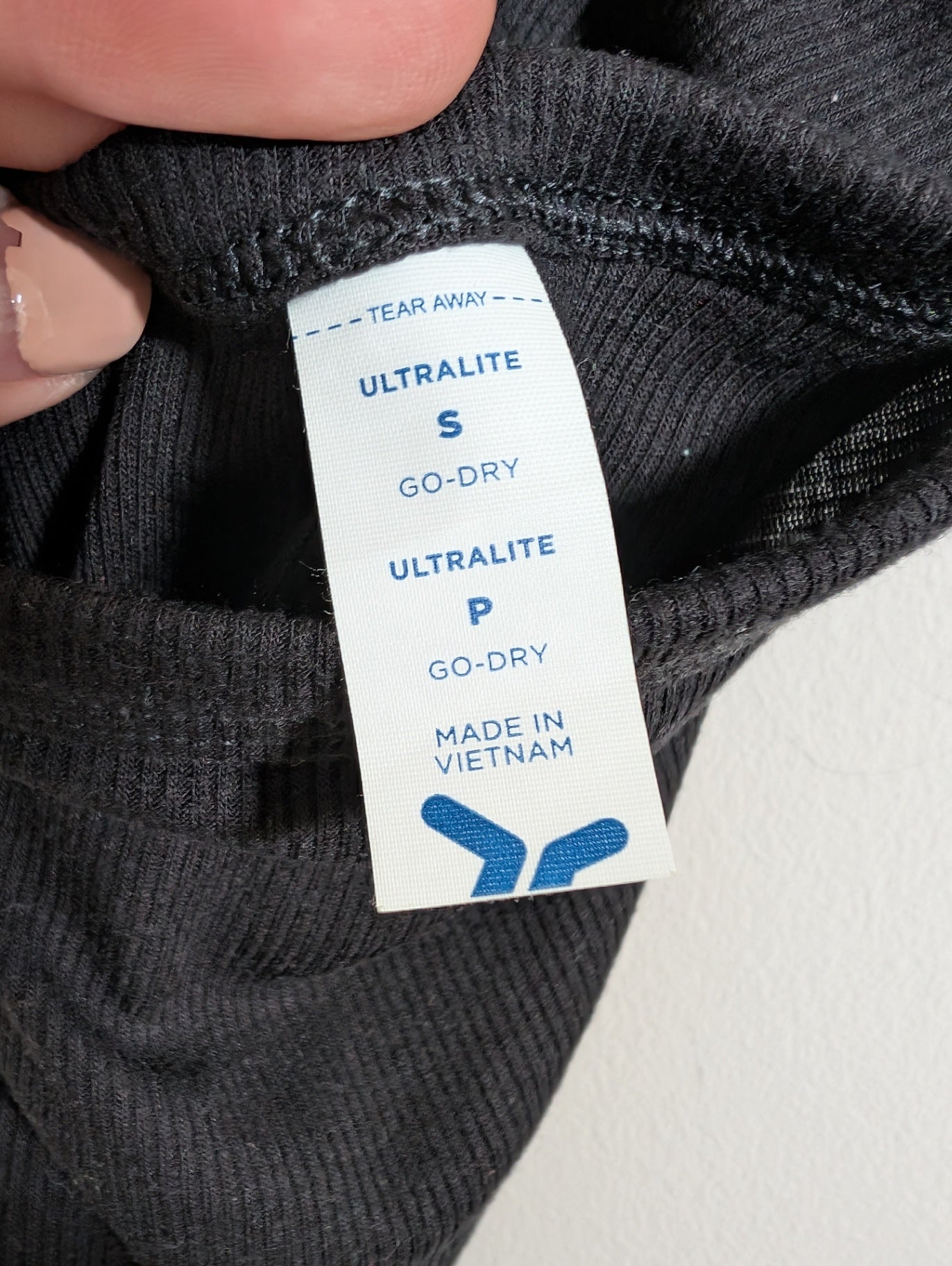 Old Navy Black Tank Top - Small