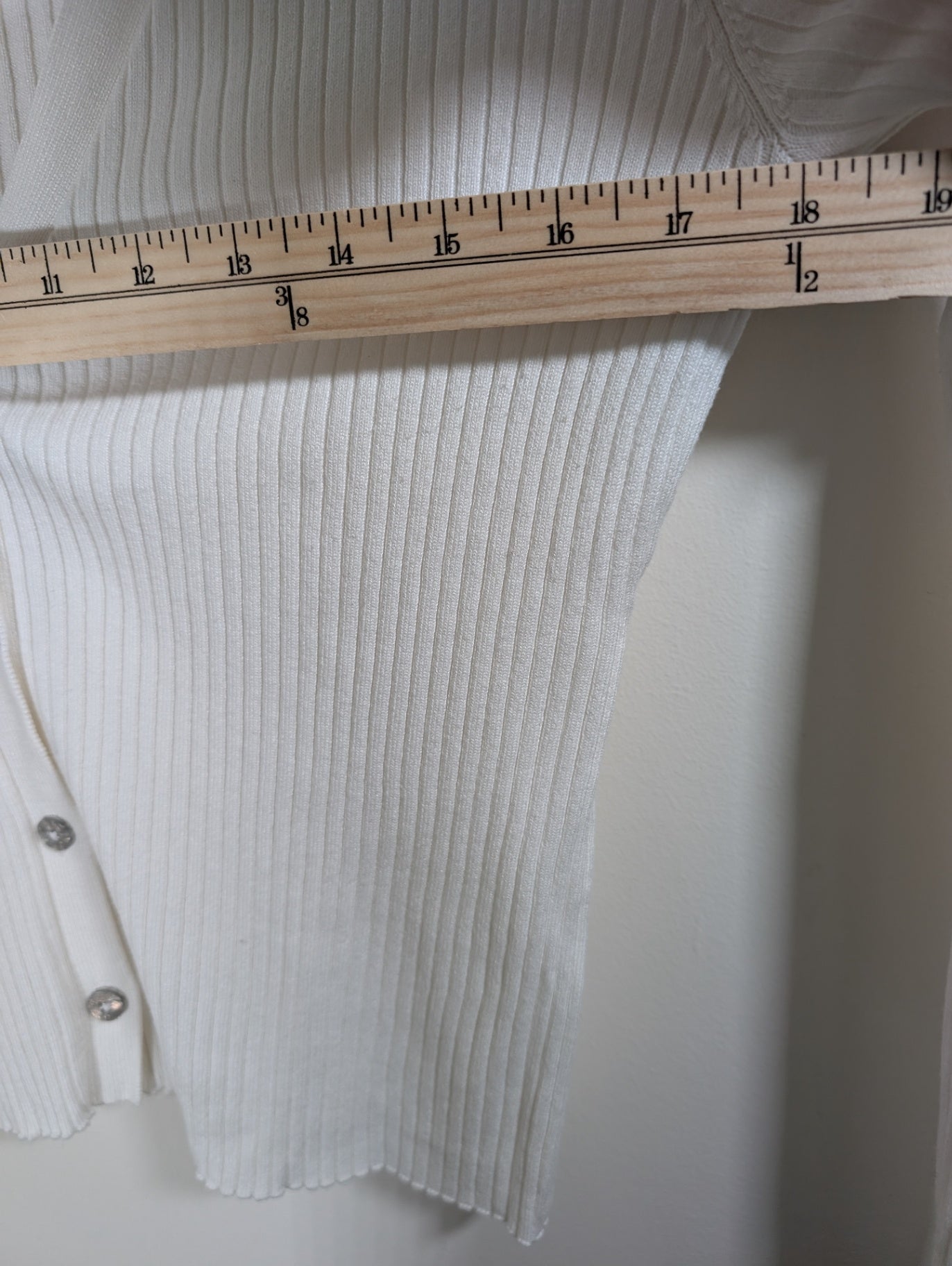 No label white cardigan - appears small