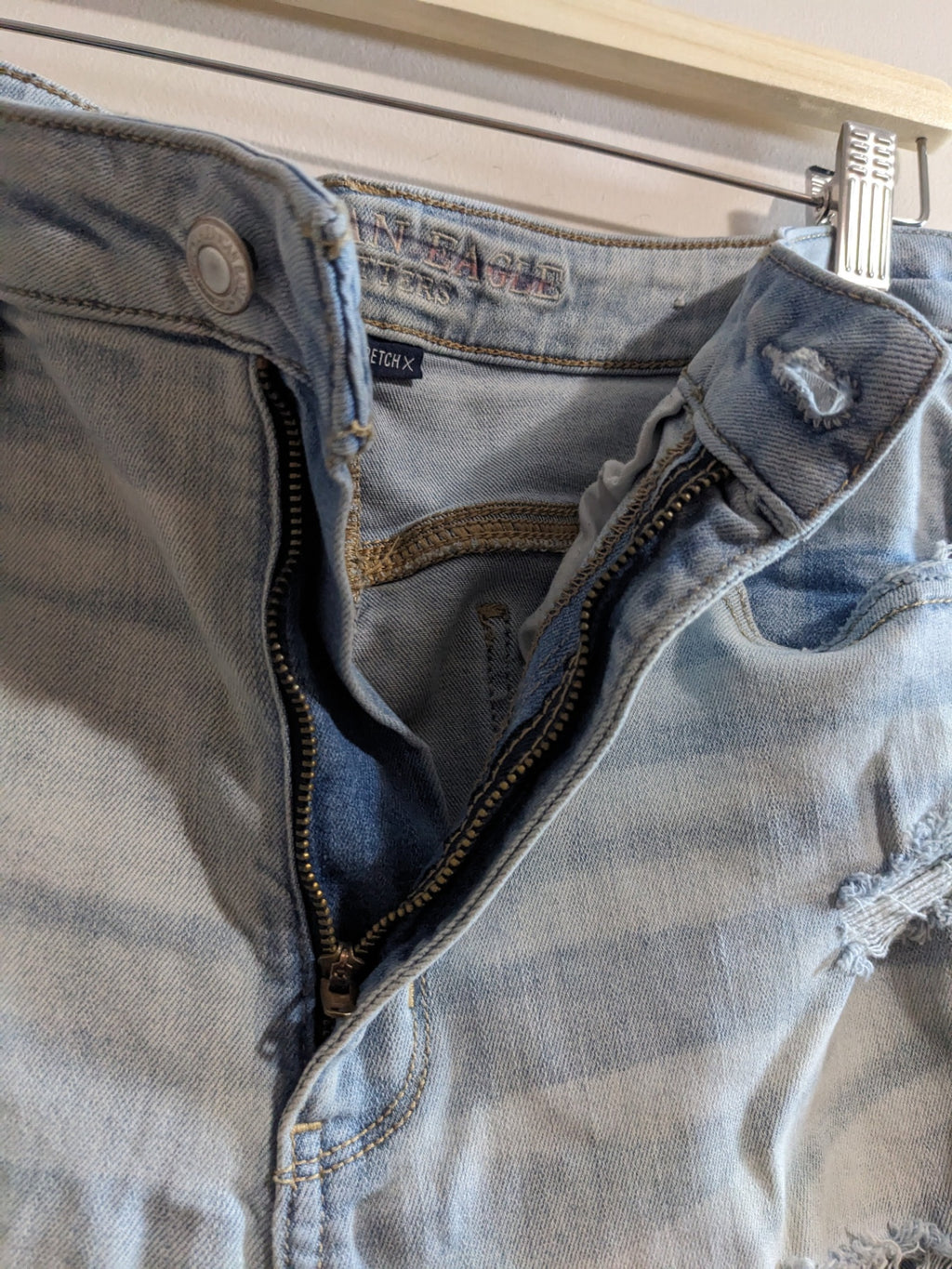 American Eagle Distressed Jeans - Sz 12