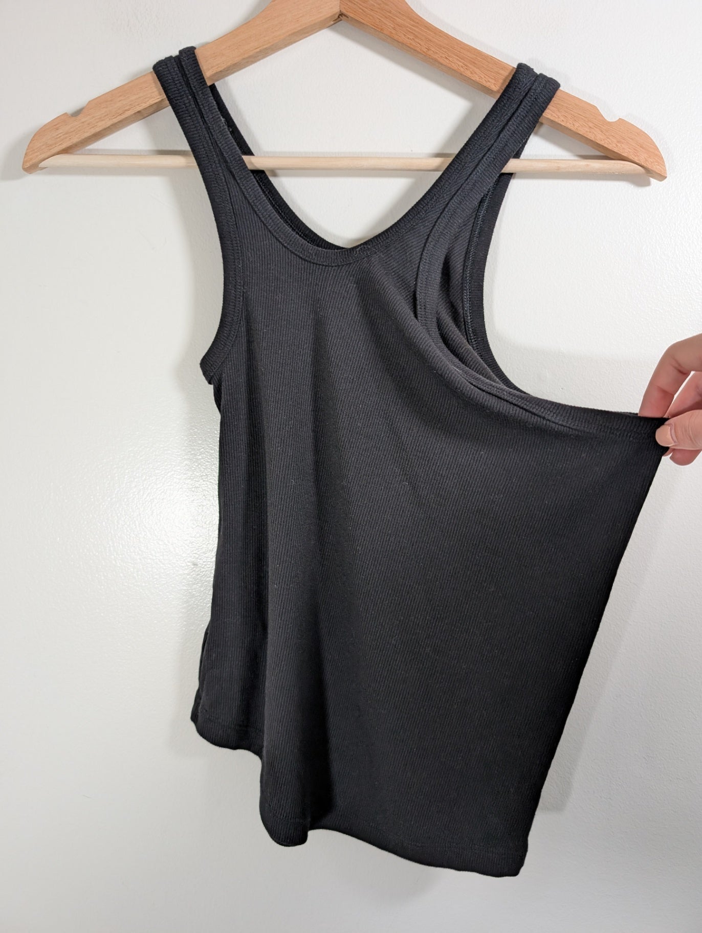Old Navy Black Tank Top - Small
