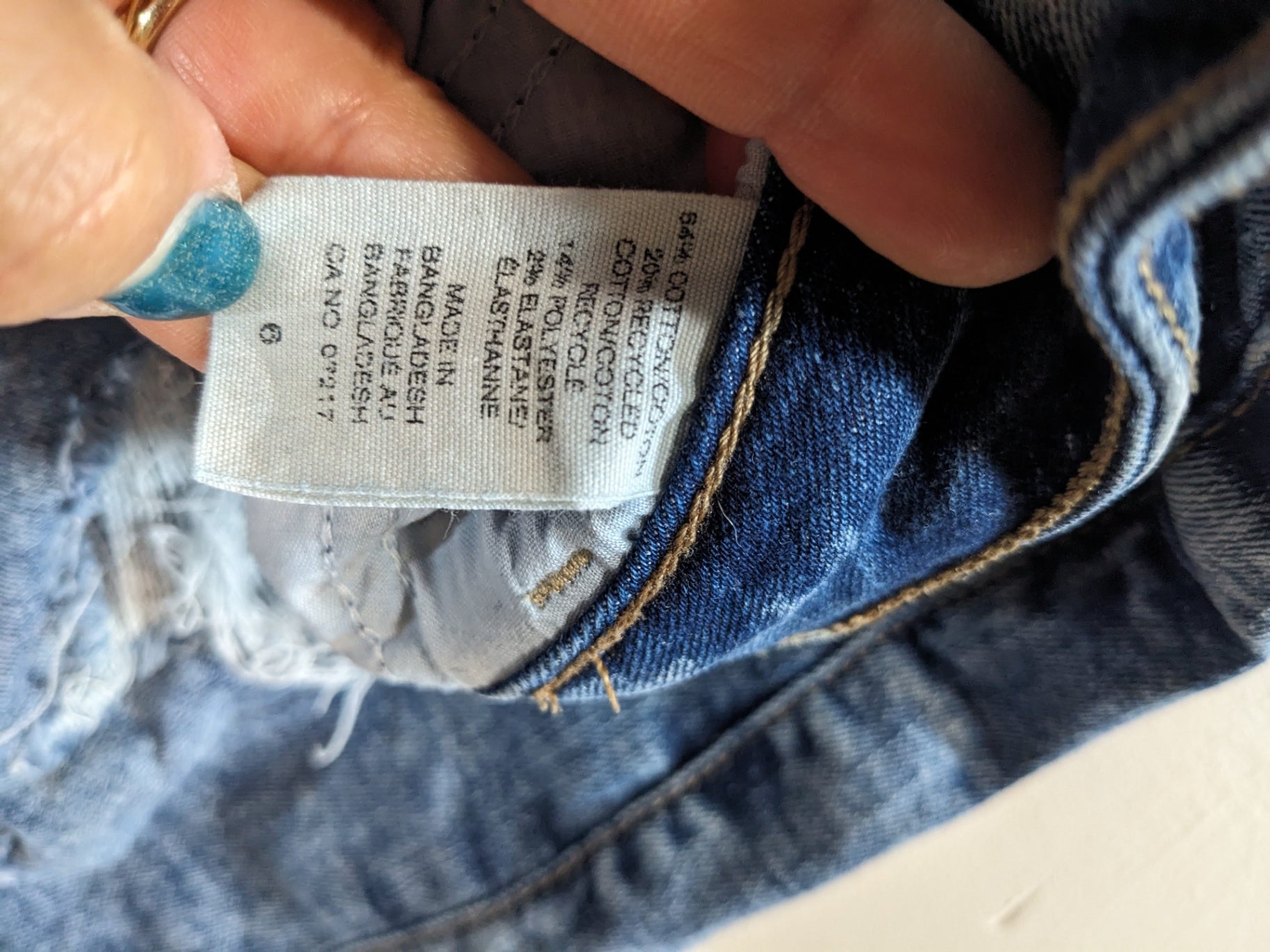 Warehouse One distressed denim shorts - SZ 6