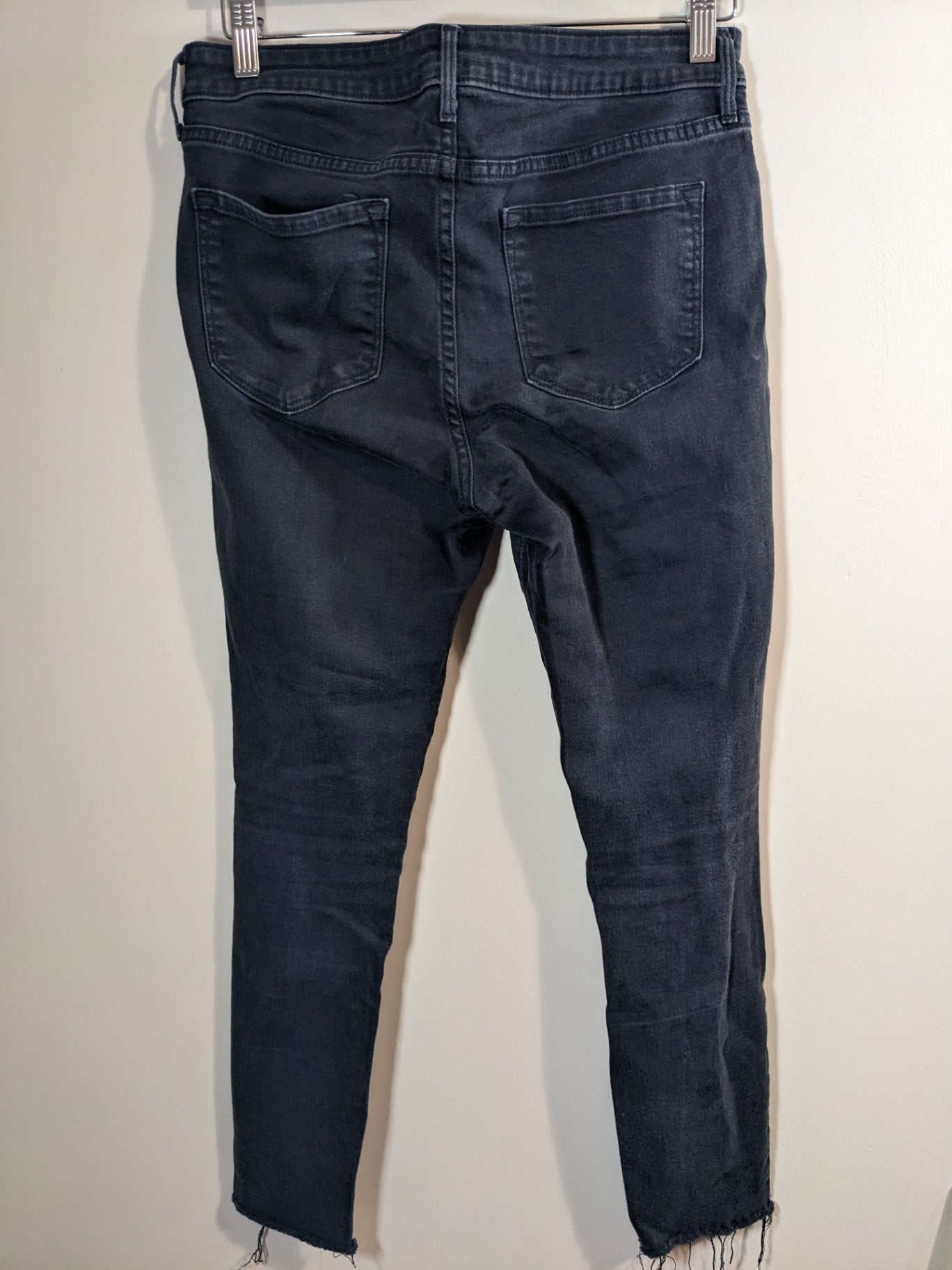 Old Navy distressed rockstar mid-rise jeans - SZ 8