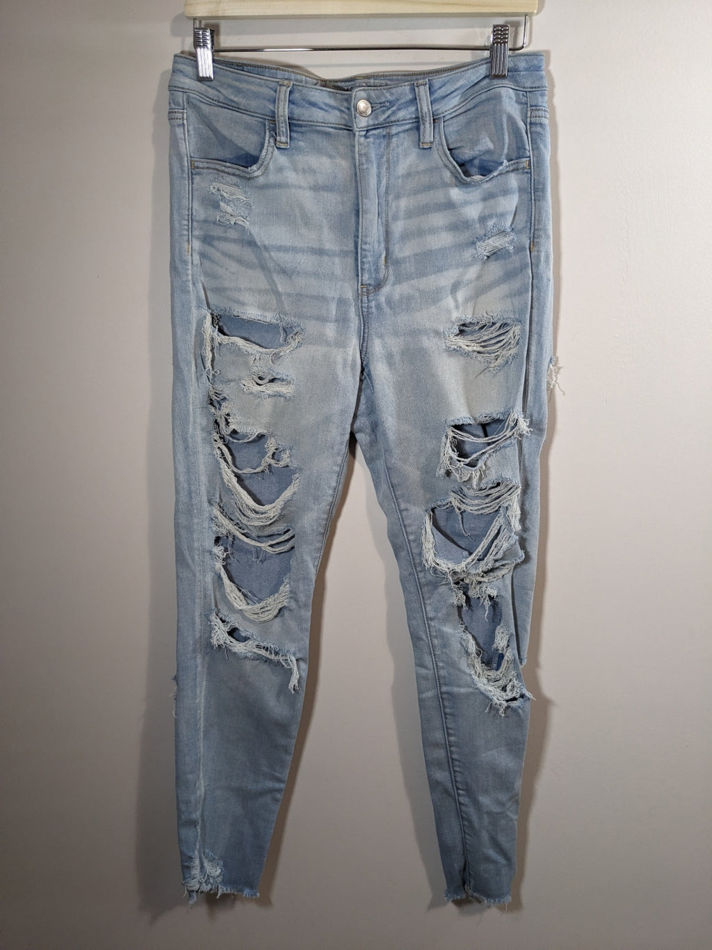 American Eagle Distressed Jeans - Sz 12