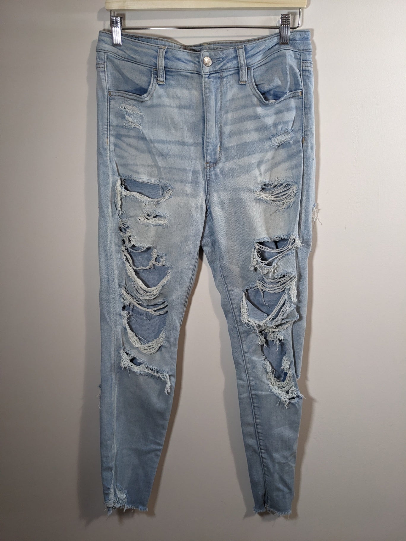 American Eagle Distressed Jeans - Sz 12