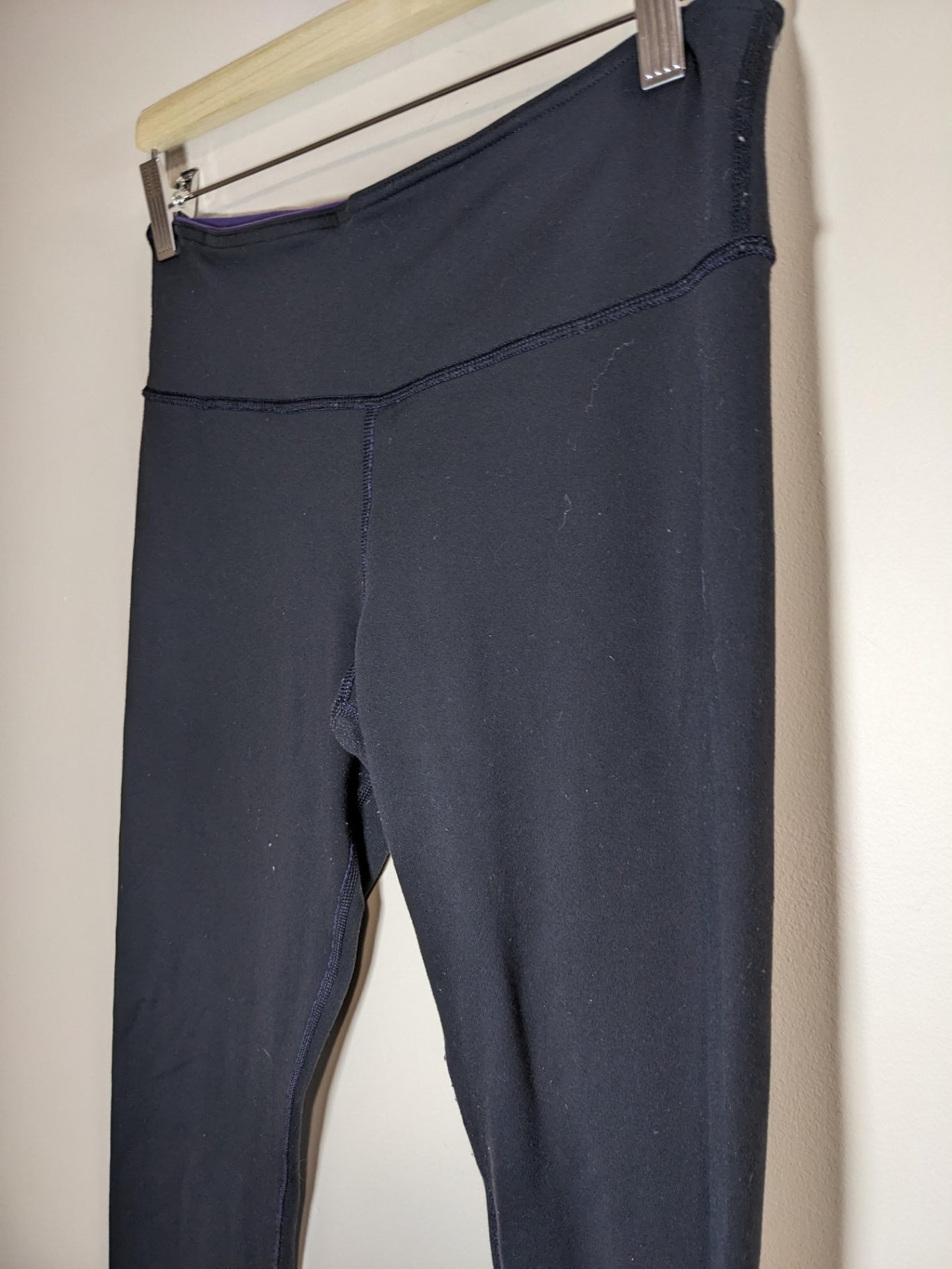 Lululemon Black/Purple Reversible Leggings - Sz 8