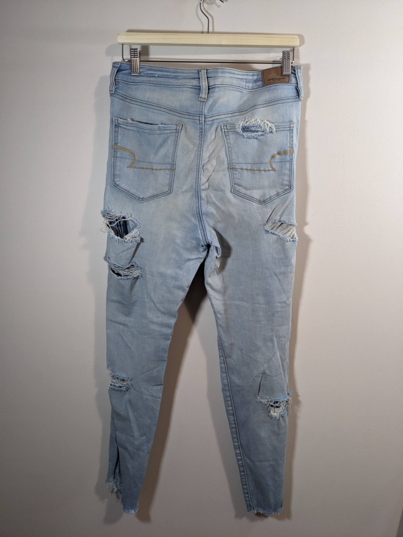 American Eagle Distressed Jeans - Sz 12