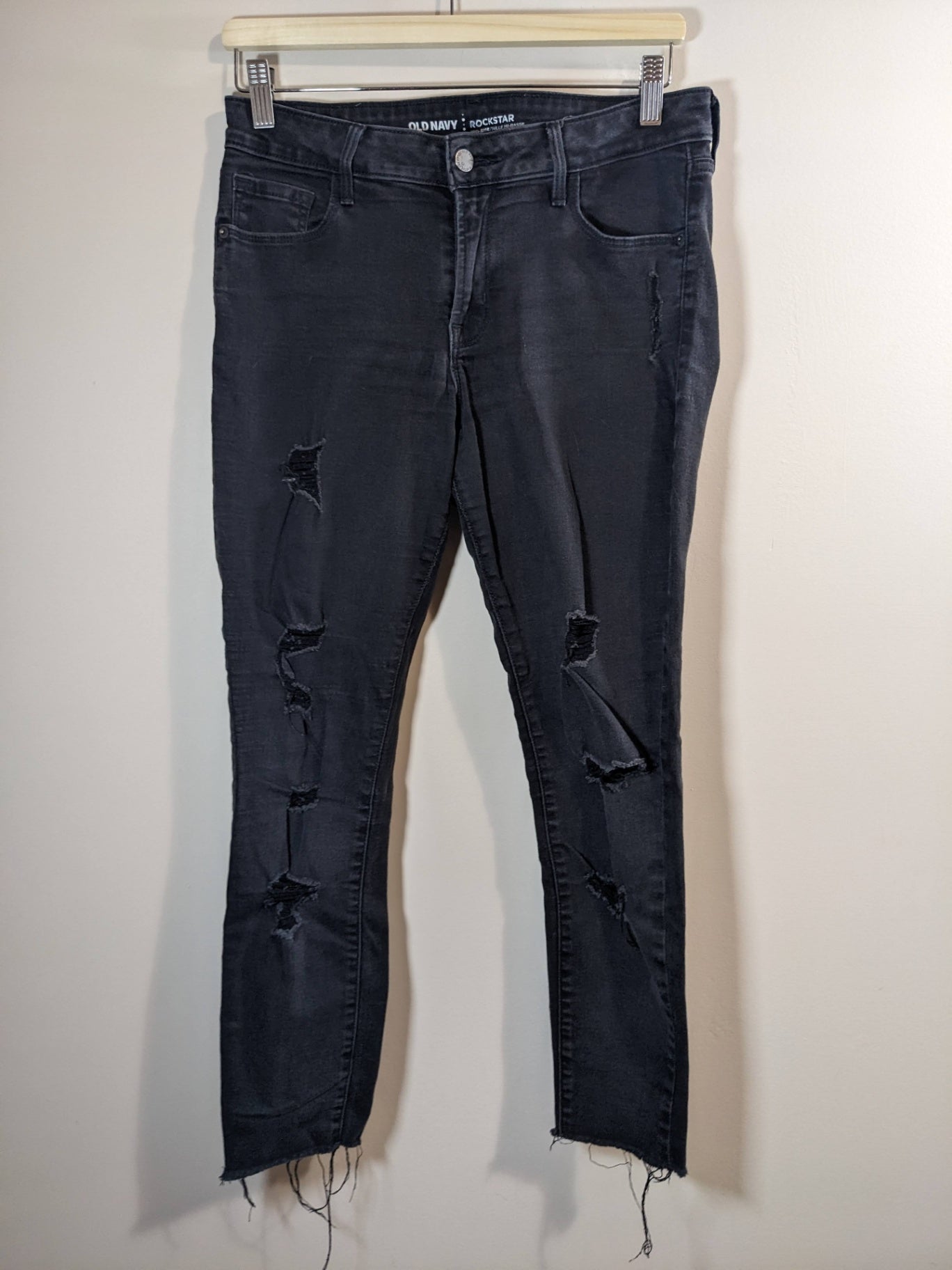 Old Navy distressed rockstar mid-rise jeans - SZ 8
