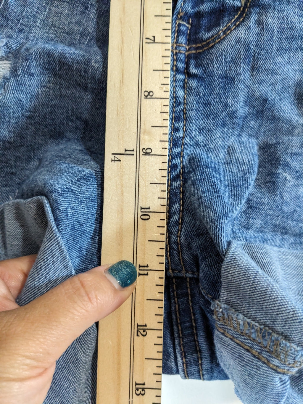 Warehouse One distressed denim shorts - SZ 6