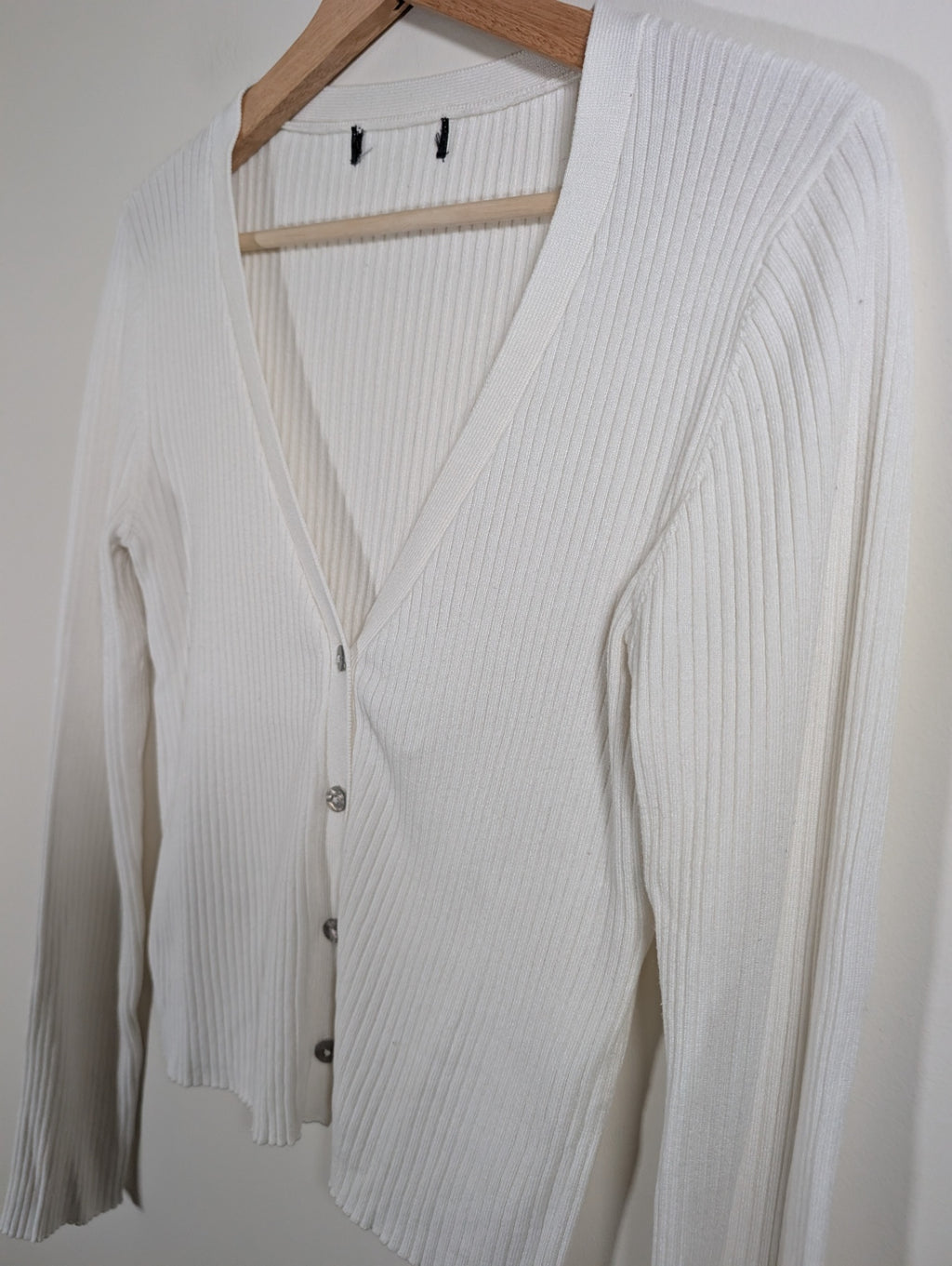 No label white cardigan - appears small