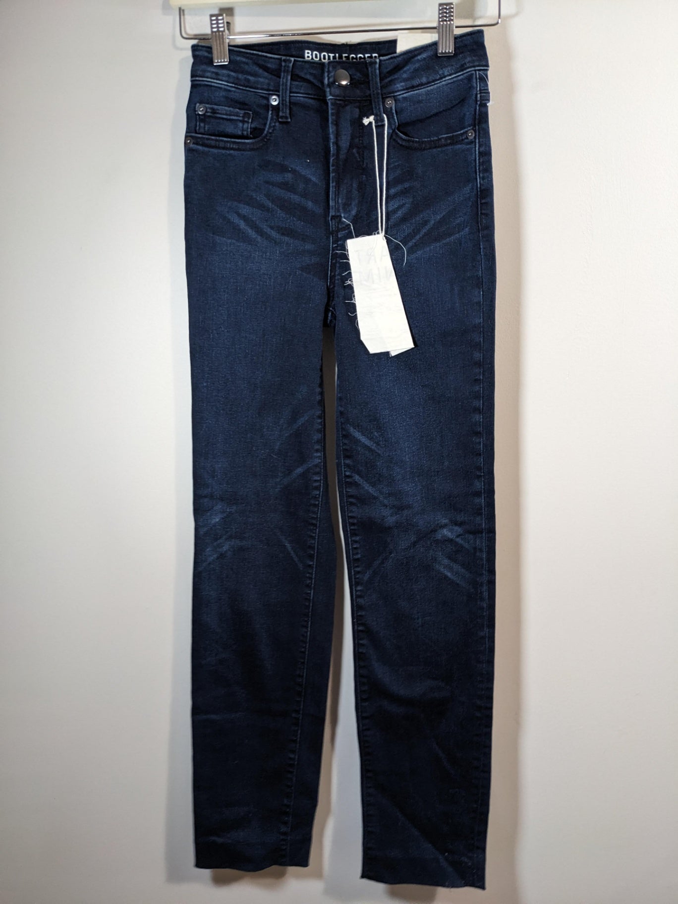 NWT Bootlegger smart denim straight jeans - SZ 24