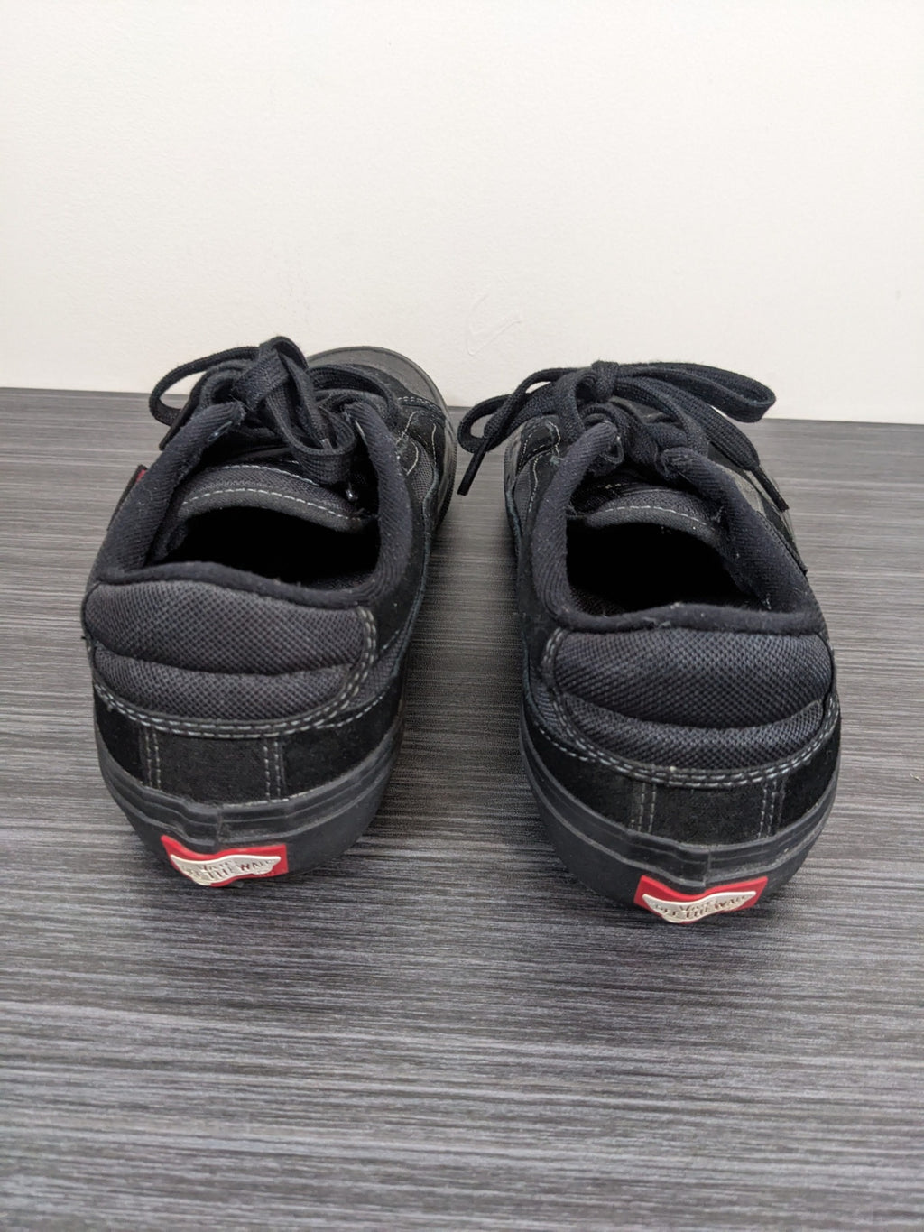 Vans Lace Up Black Shoes Sz 6.5