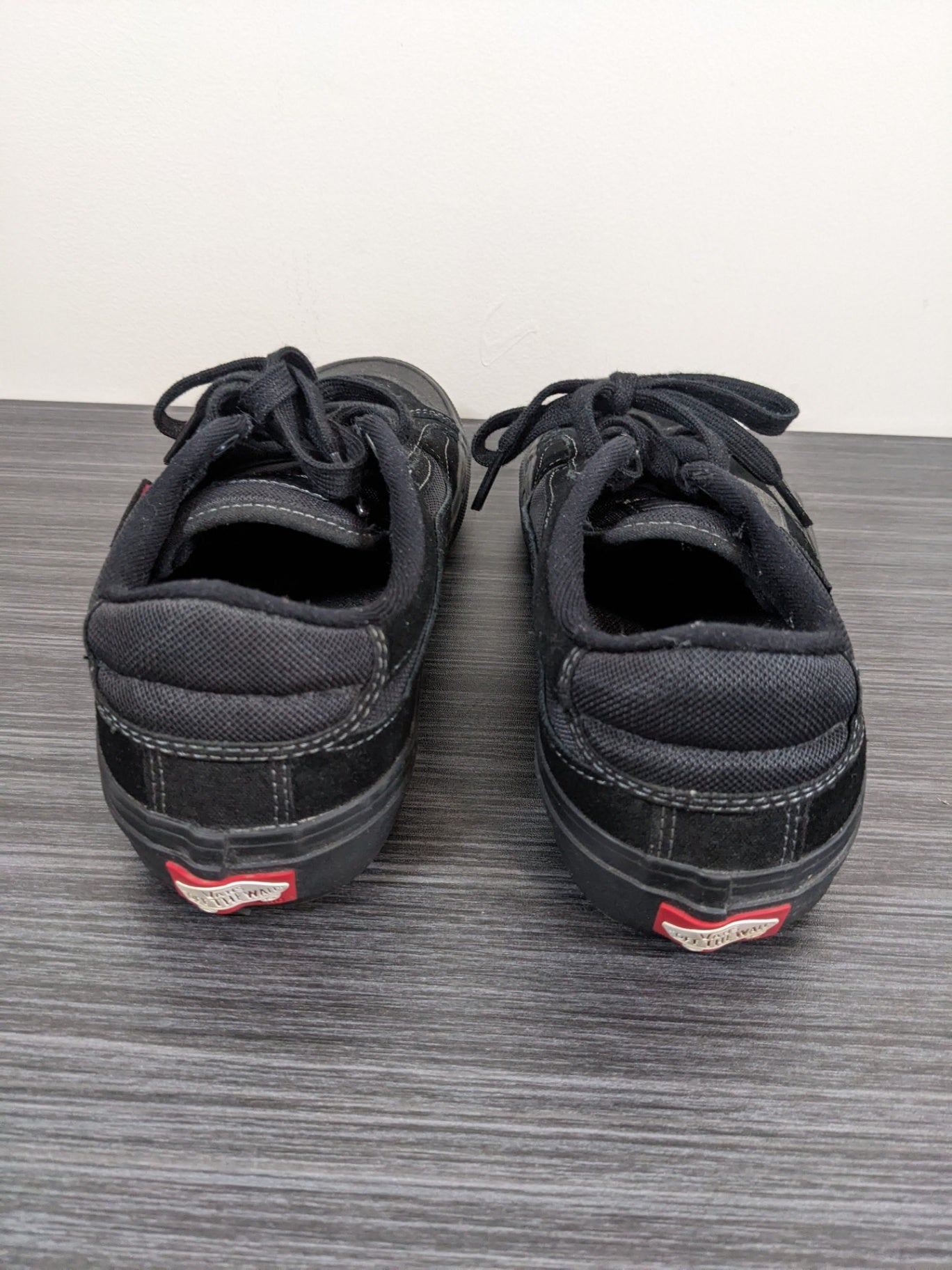 Vans Lace Up Black Shoes Sz 6.5