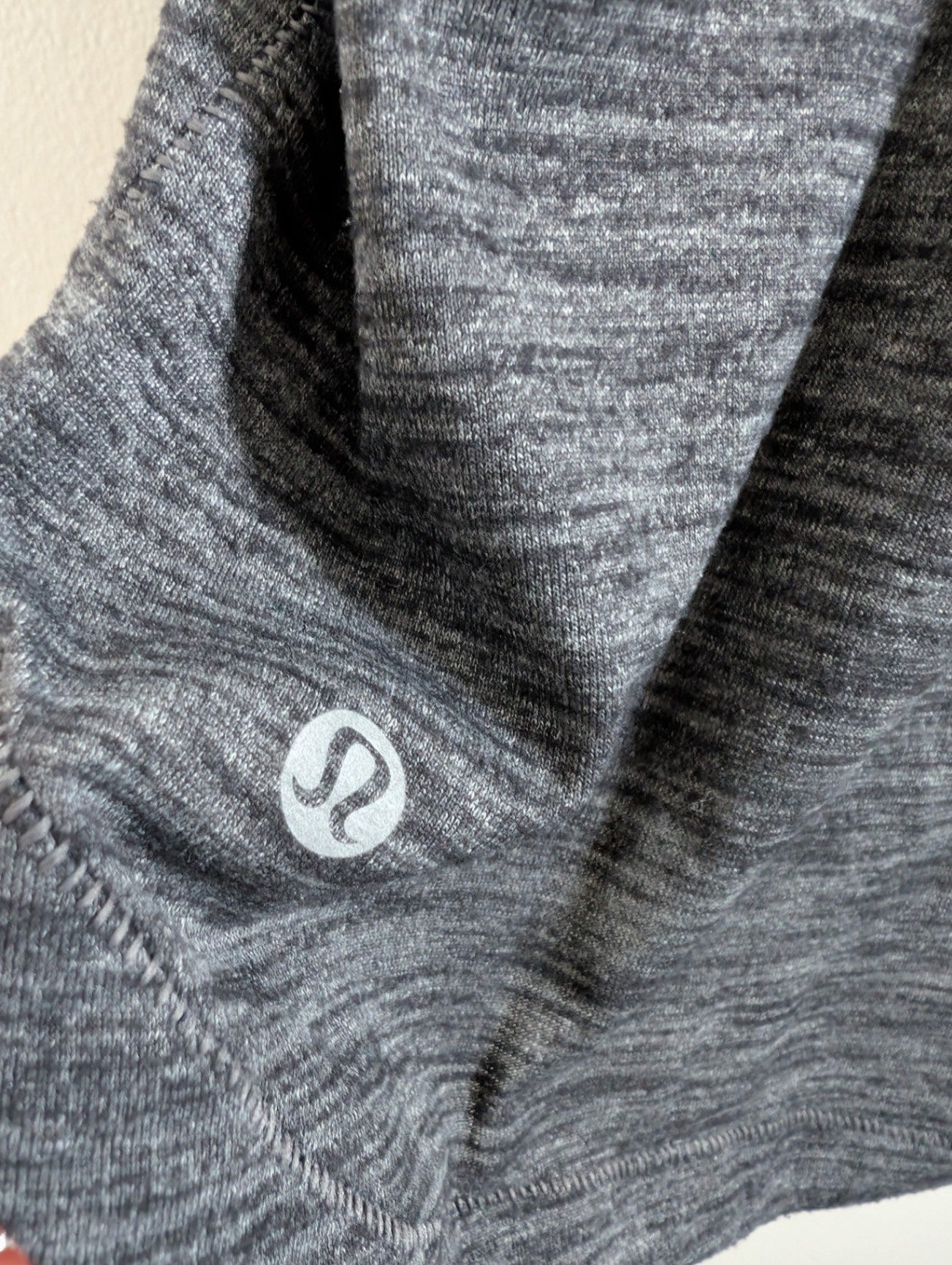 Lululemon heathered grey t-shirt - appears SZ 6