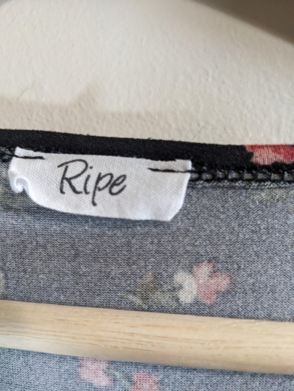 Ripe black floral dress Medium
