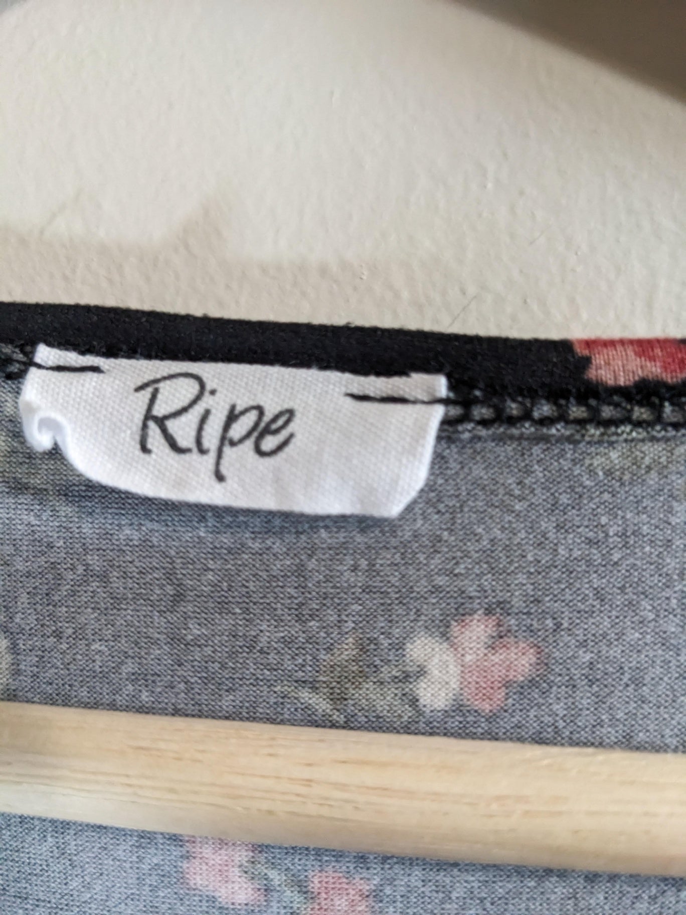 Ripe black floral dress Medium