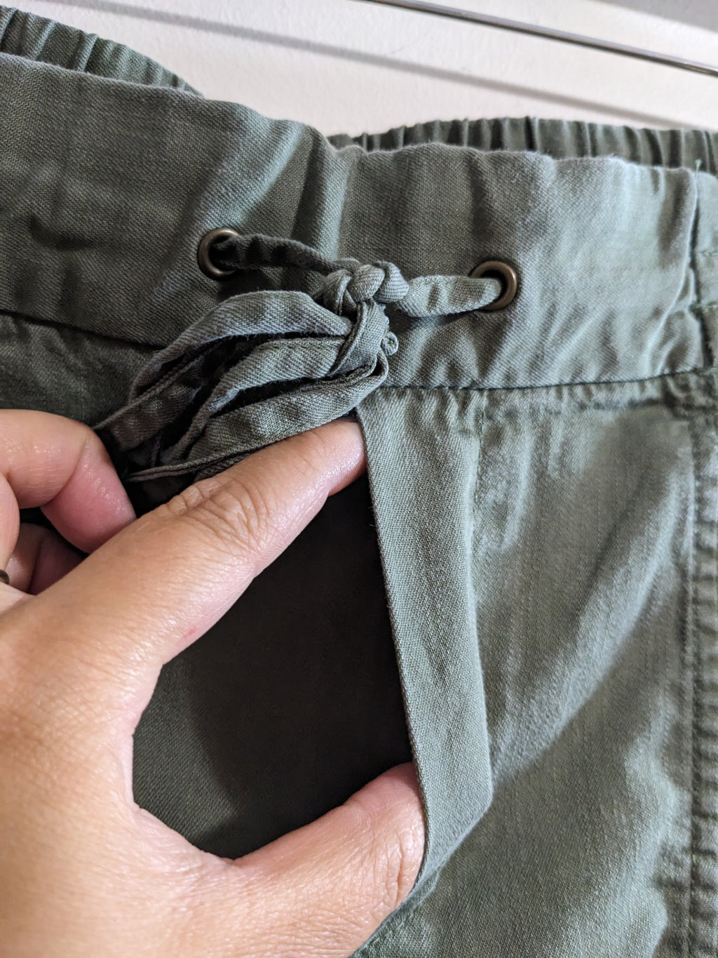 Old Navy Olive Drawstring Pants - Medium