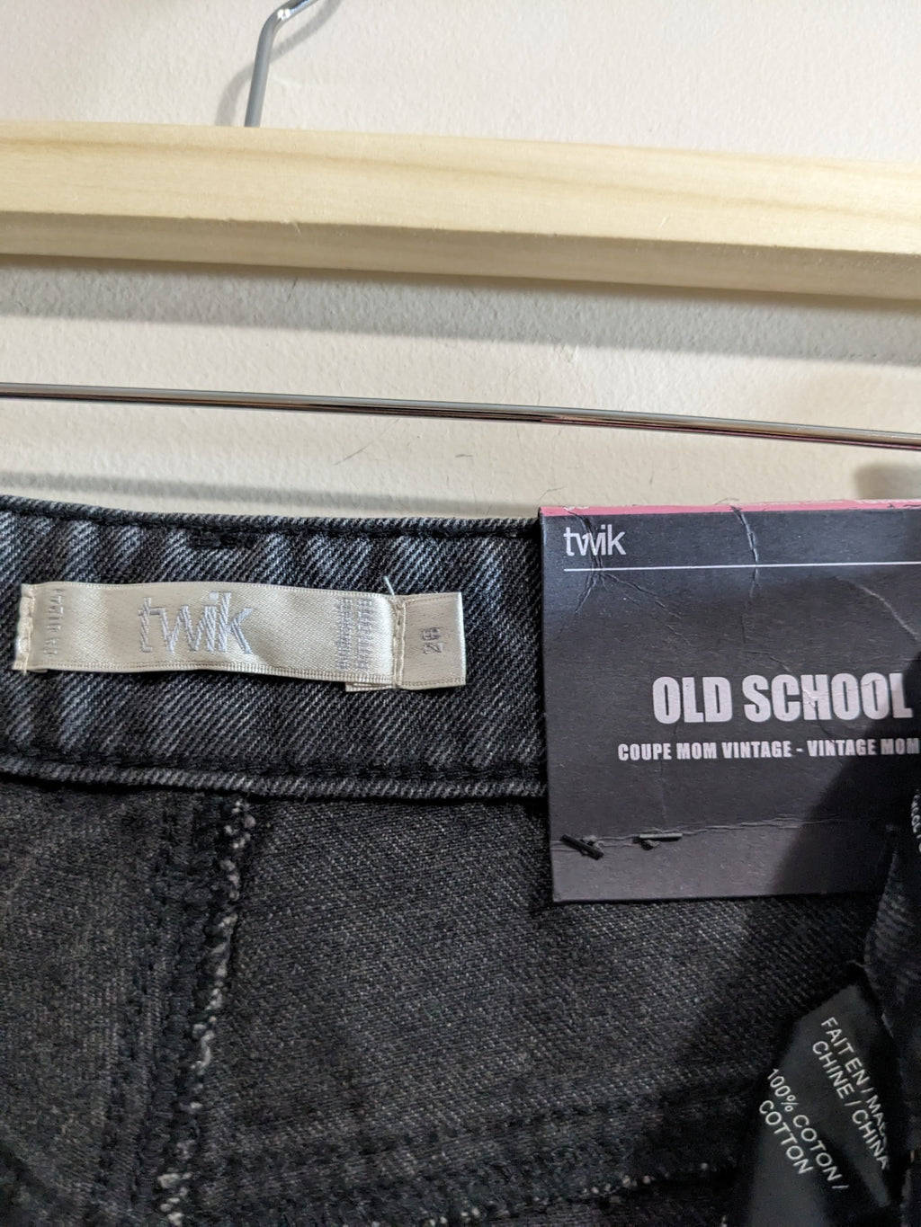 NWT Twik old school vintage mom fit jeans - SZ 26