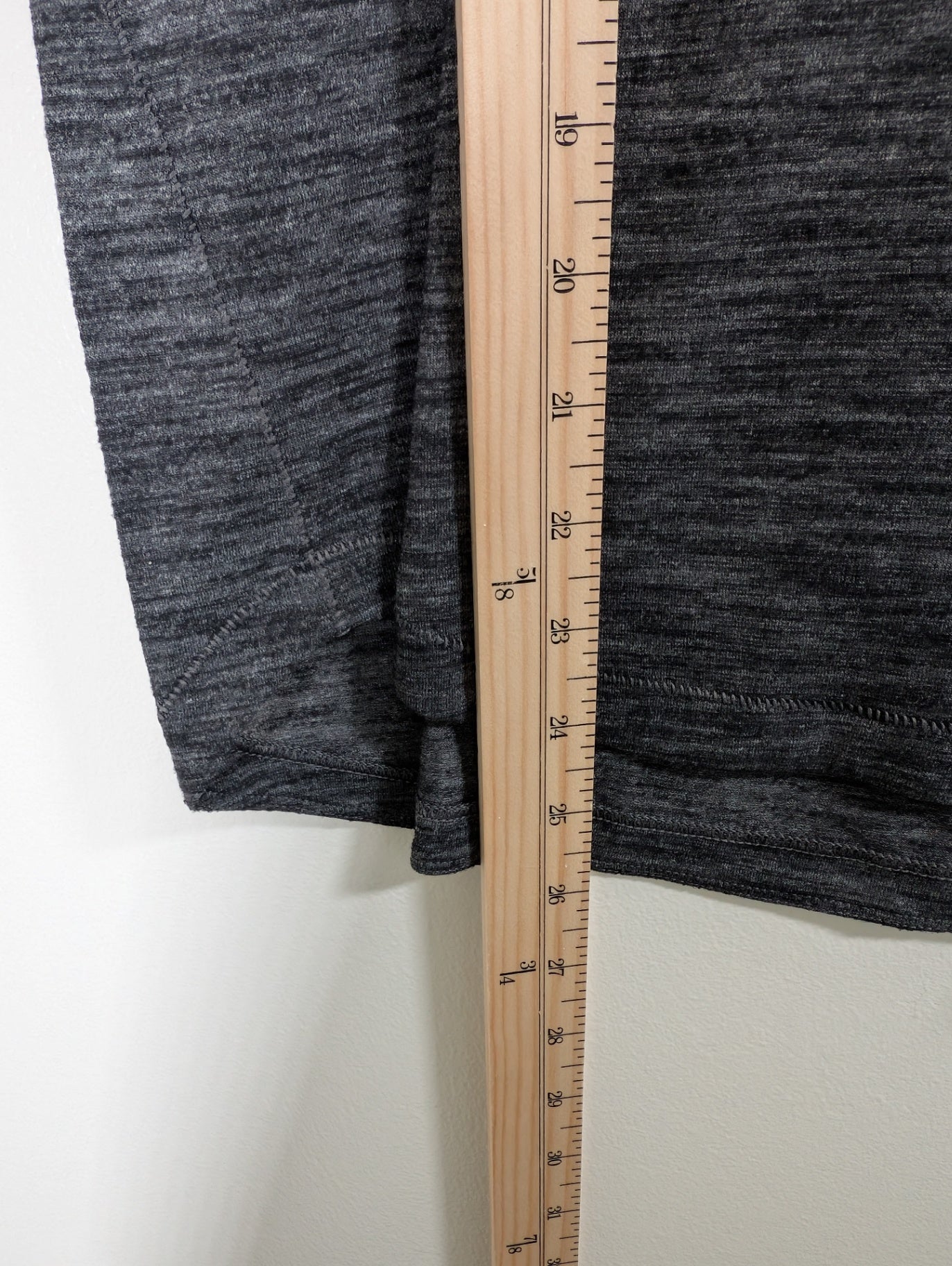 Lululemon heathered grey t-shirt - appears SZ 6