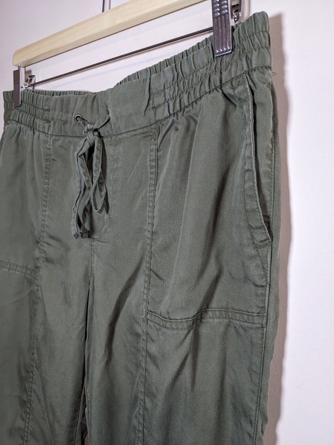 Old Navy Olive Drawstring Pants - Medium