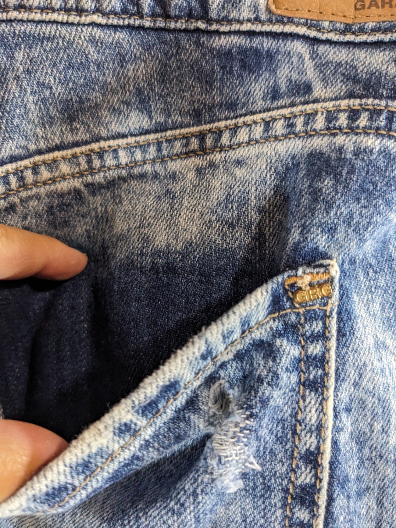 Garage Distressed Boyfriend Distressed Jeans - Sz 7