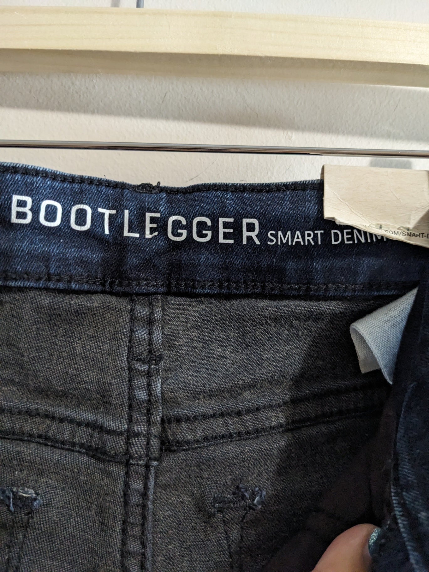 NWT Bootlegger smart denim straight jeans - SZ 24
