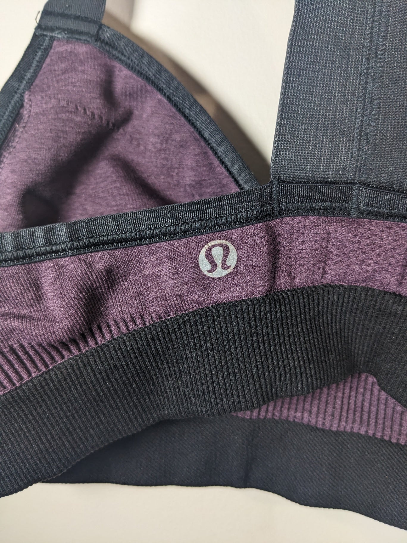 Lululemon Hold Your Om Sports Bra Sz 8