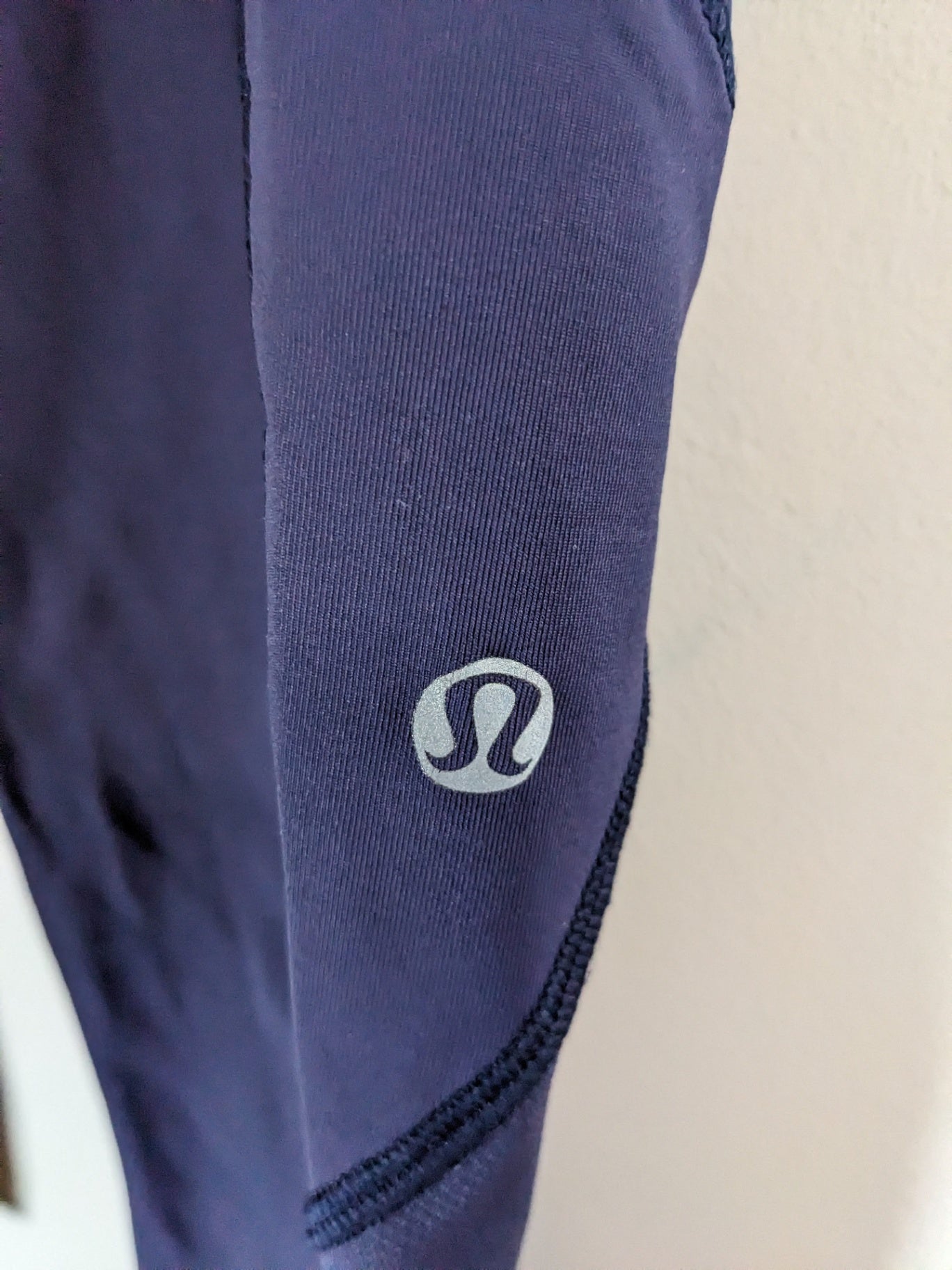 Lululemon Blue/White Stripe Crop Sz 6